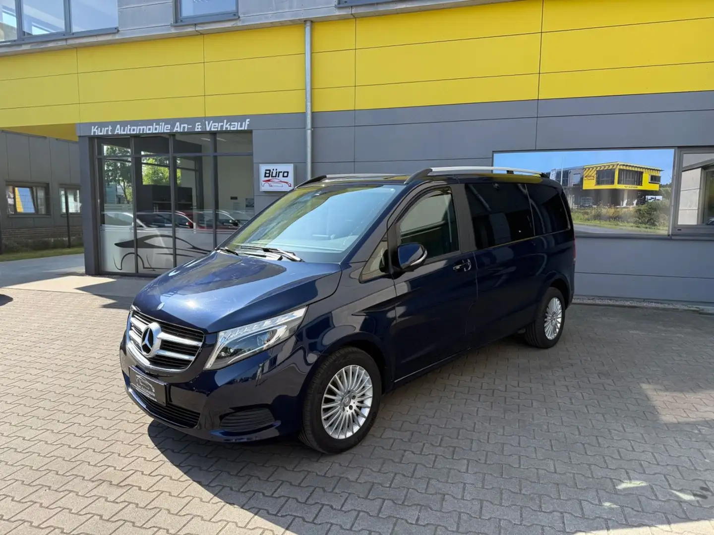 Mercedes-Benz V 220 EDITION NAVI/LED/SHZ/KAMERA/AHK/6SITZE Bleu - 1