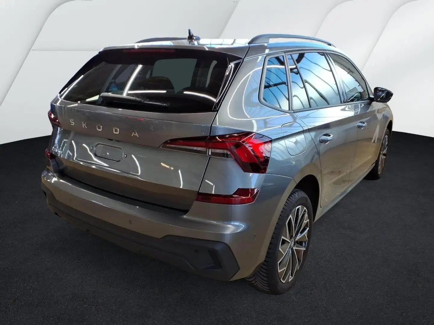 Skoda Kamiq 1.0 TSI DSG TOUR*MATRIX*AHK*KAMERA*SHZ*NAV Grau - 2