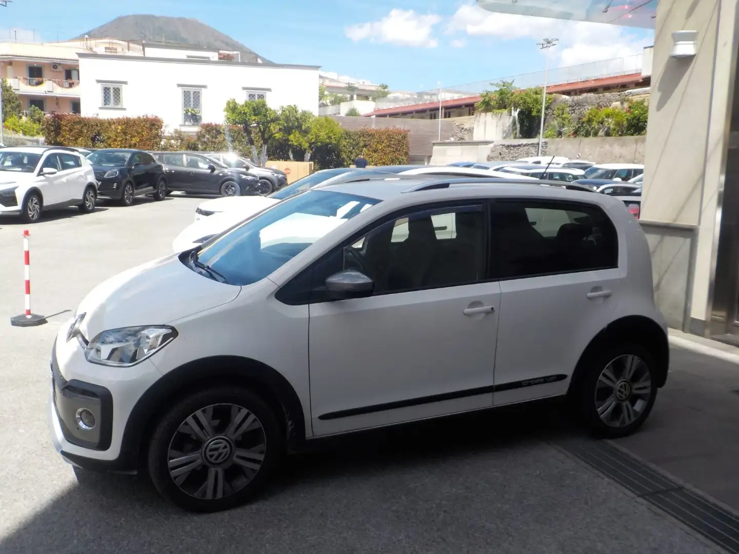 Volkswagen up! 1.0 75 CV 5p. cross up! Bianco - 2