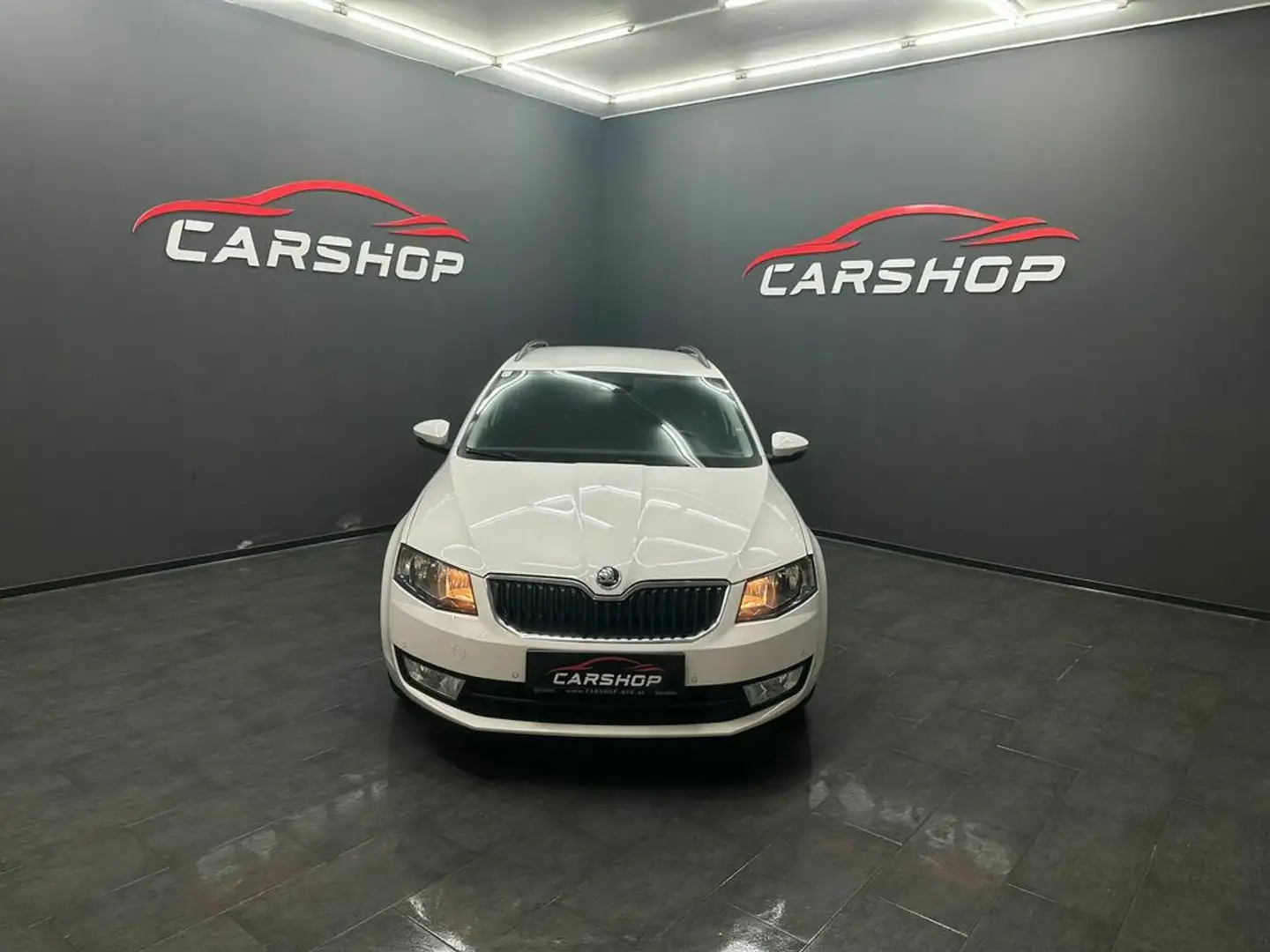 Skoda Octavia Elegance Blanc - 1