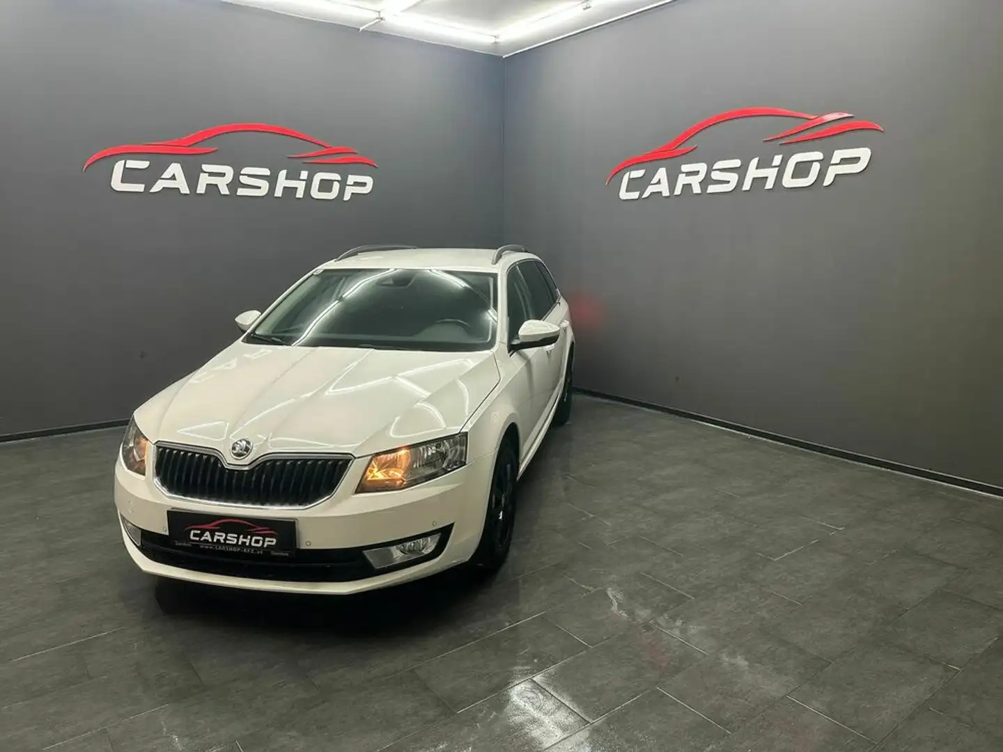 Skoda Octavia Elegance Blanc - 2