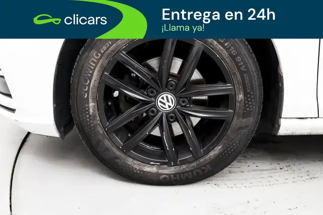 Volkswagen Golf view 11