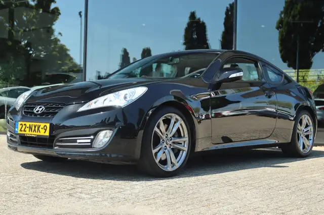 Hyundai Genesis Coupe 3.8 V6 AUT. ORIG. NL | 1E EIGENAAR | SCHUIF/KANTEL