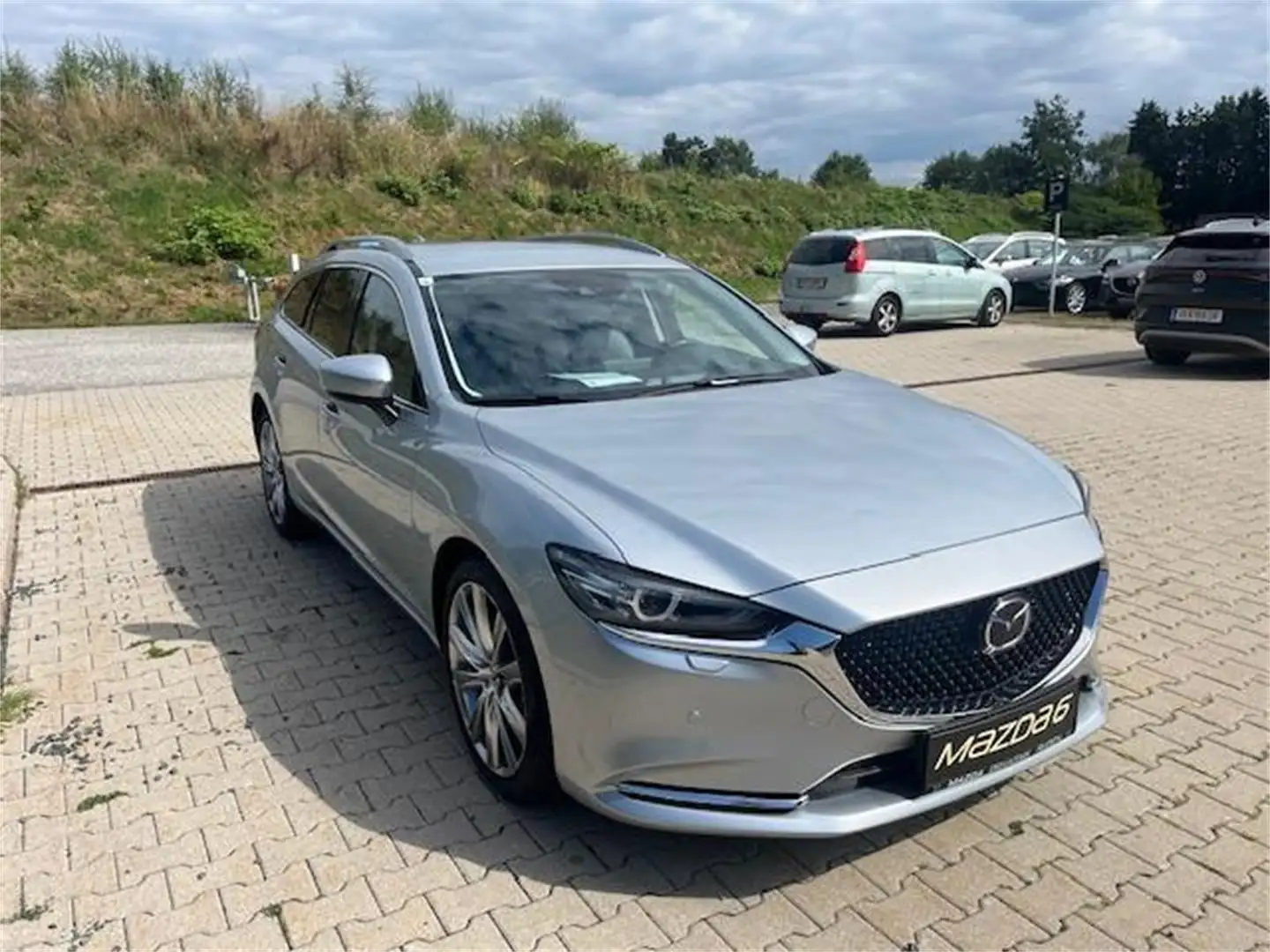 Mazda 6 Sport Combi G15 Exclusive-Line Aut. Comfort Pak Argent - 2