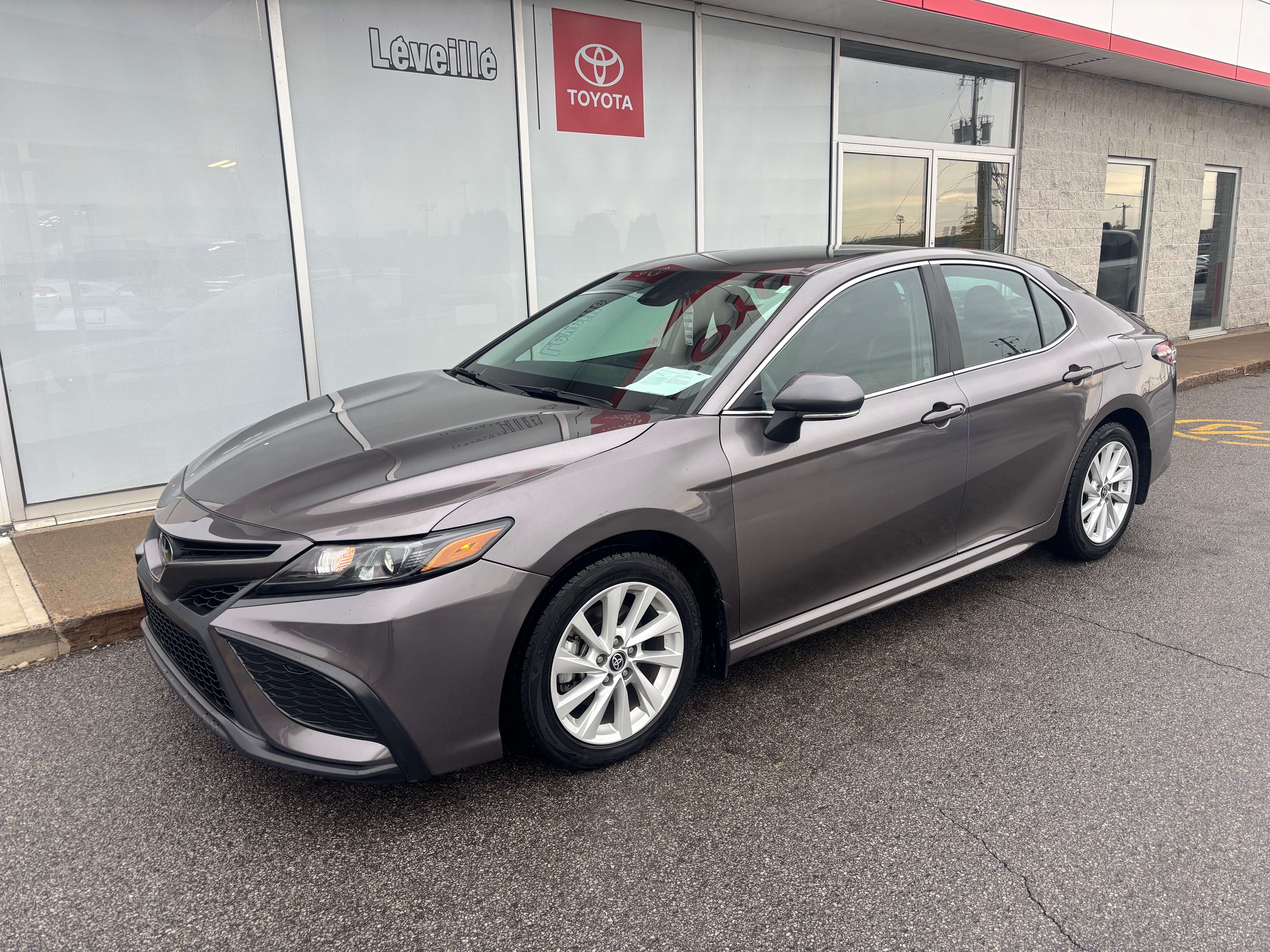 2024 Toyota Camry Sedan