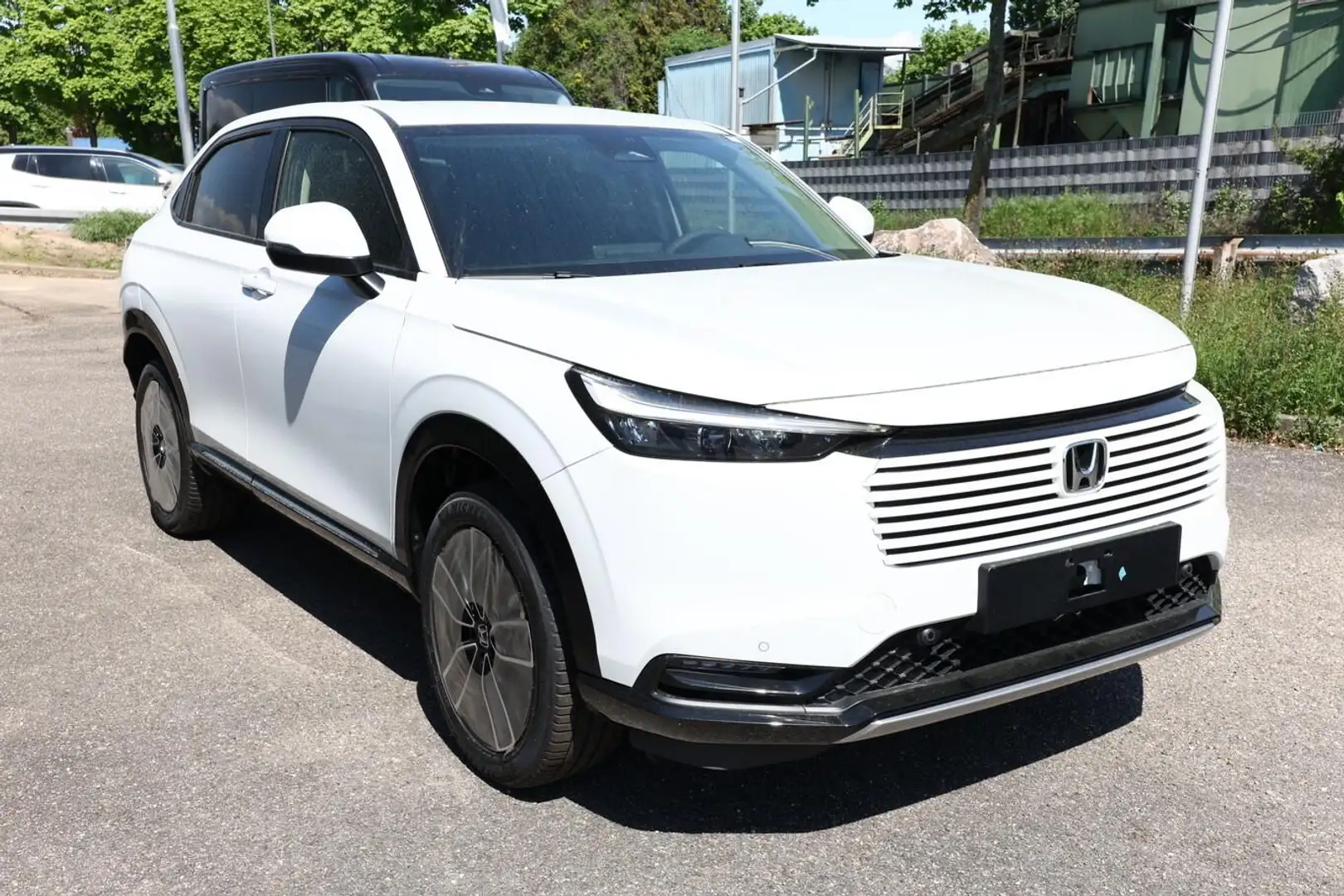 Honda HR-V Advance e:HEV LED Nav eHK ACC SHZ LHZ Keyl 96 k... Weiß - 2
