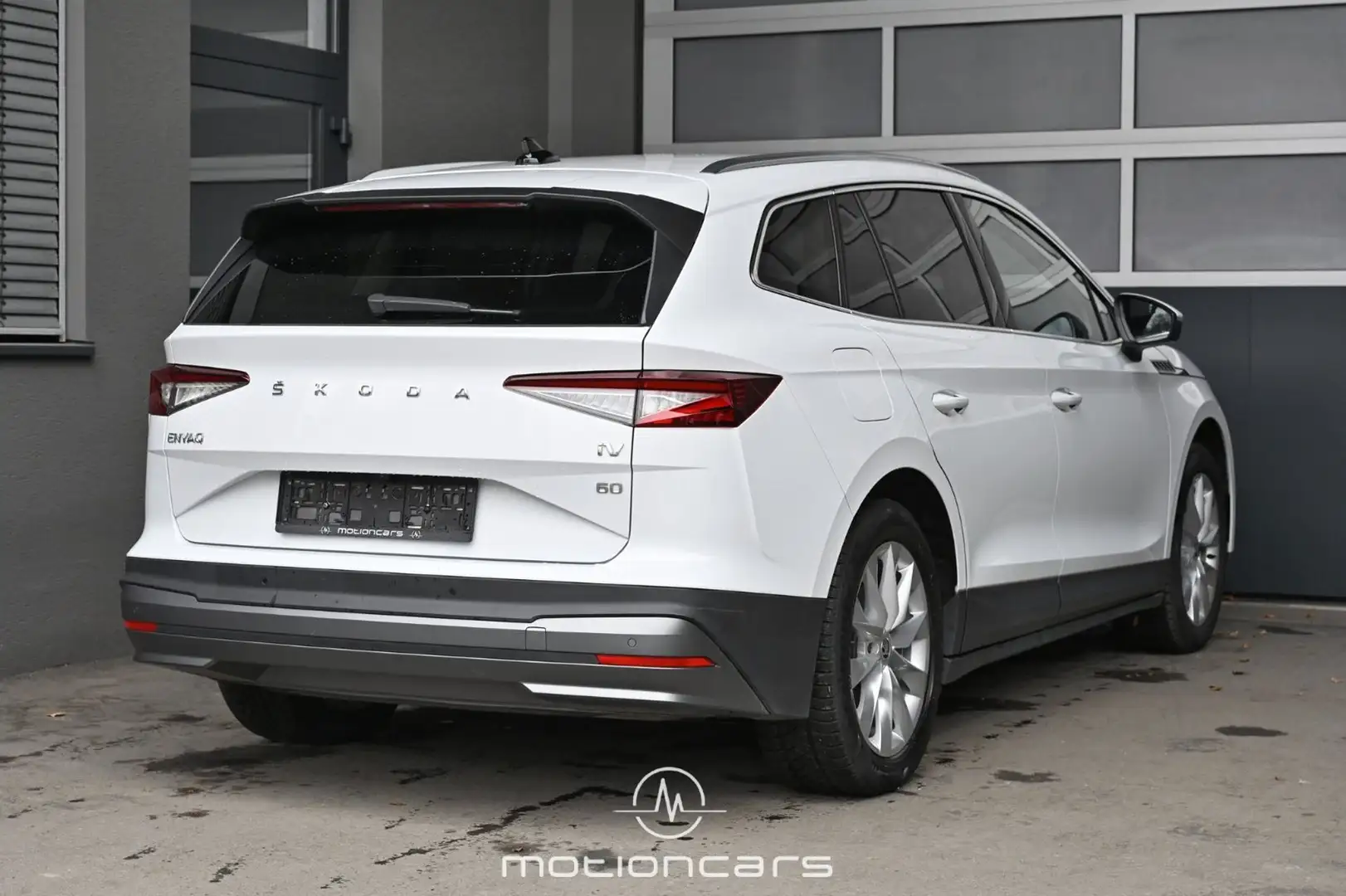 Skoda Enyaq iV 60 Loft 179 hk Pickerl NEU Weiß - 2