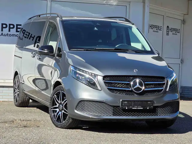 Mercedes-Benz V 220 d kompakt Night LED+NAVI+AHK+KAM+19" AMG