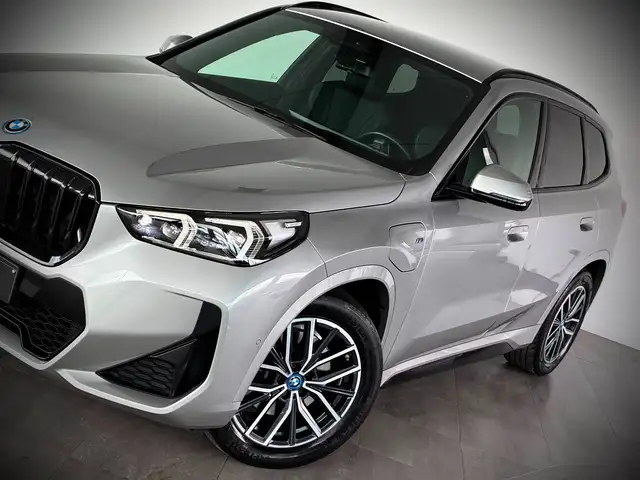 BMW X1 view 3