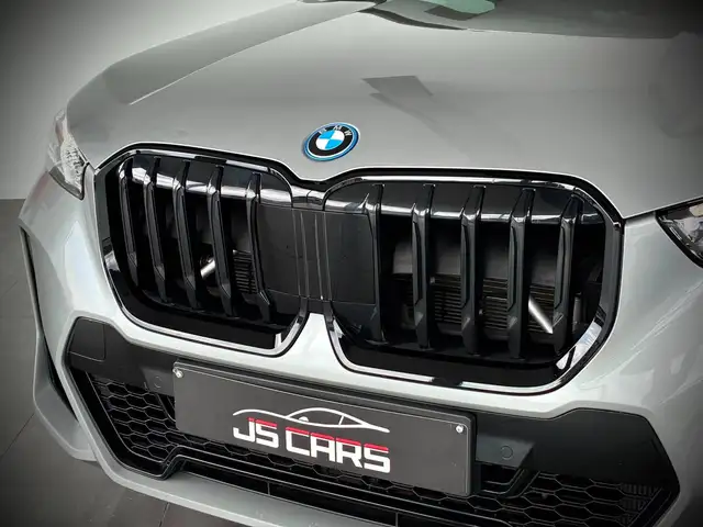 BMW X1 view 6