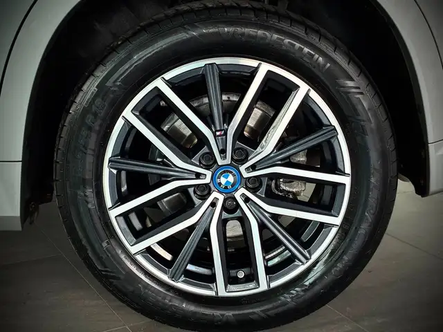BMW X1 view 11