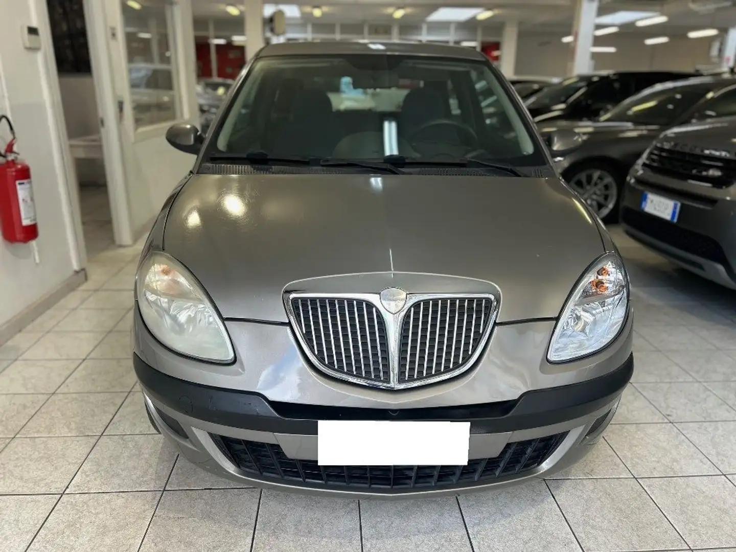 Lancia Ypsilon 1.2 Argento Grigio - 2