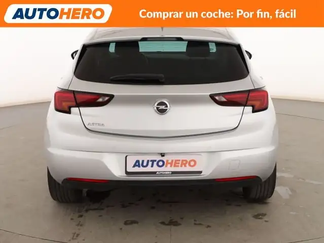 Opel Astra view 5