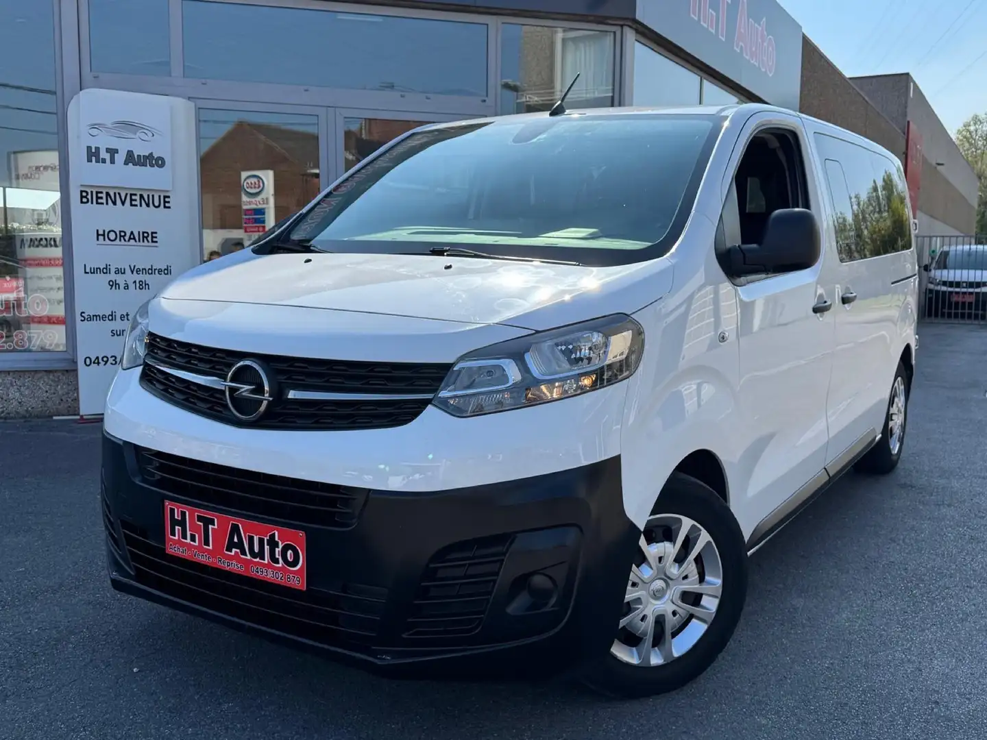 Opel Vivaro 1.5D/ Etat neuf/ 9 places/Airco/Gps/Carnet complet Fehér - 1