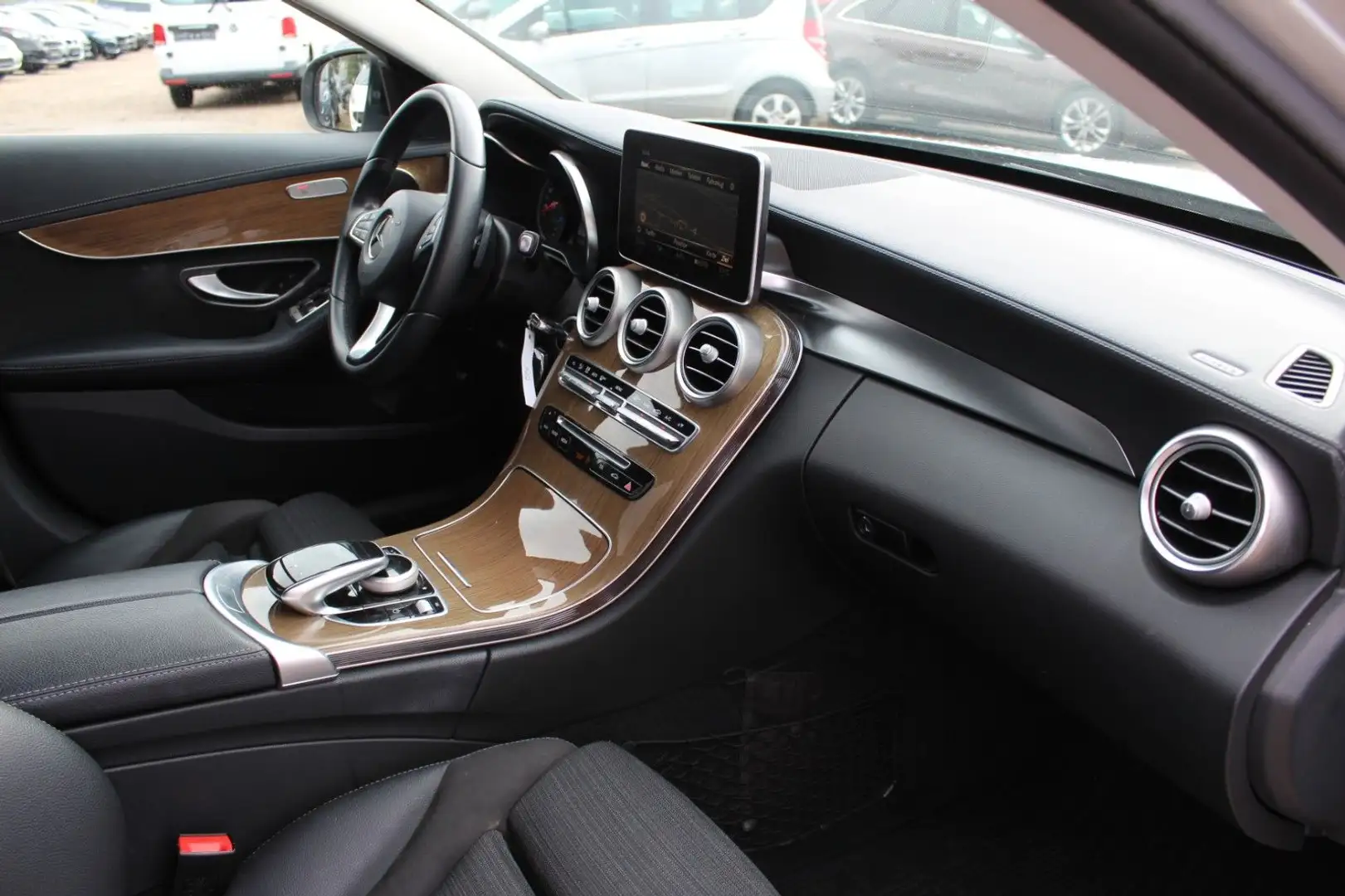 Mercedes-Benz C 400 T 4M*AMG*1. Hd.*COMAND*LED*NIGHT*EXCLUSIVE Argintiu - 2