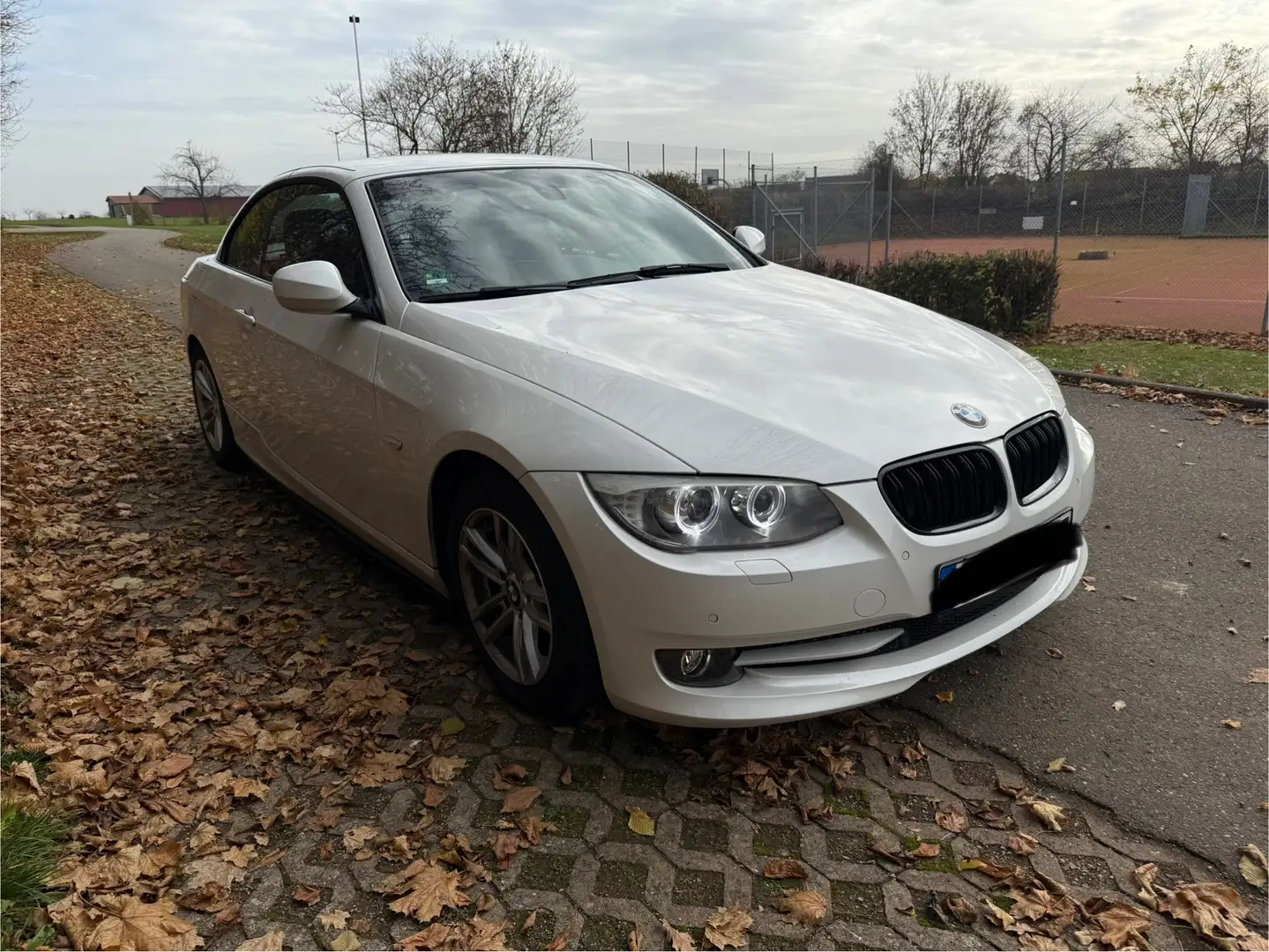 BMW 318 318i Cabrio/e93/SCHECKHEFT/VOLLEDER/TOP GEPFLEGT Weiß - 1