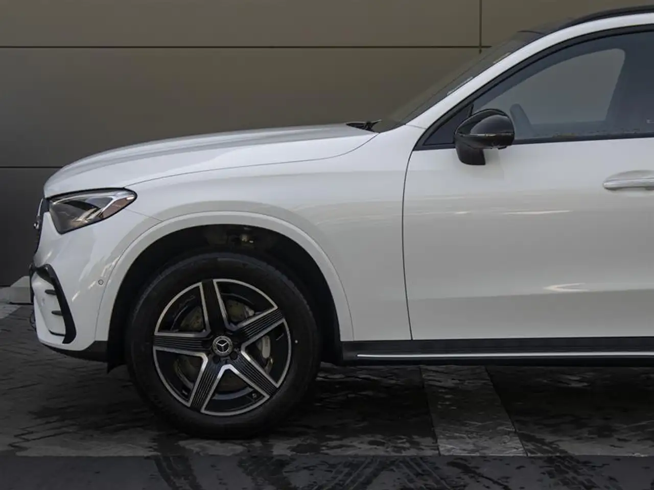 Mercedes-Benz GLC photo Mercedes-Benz GLC