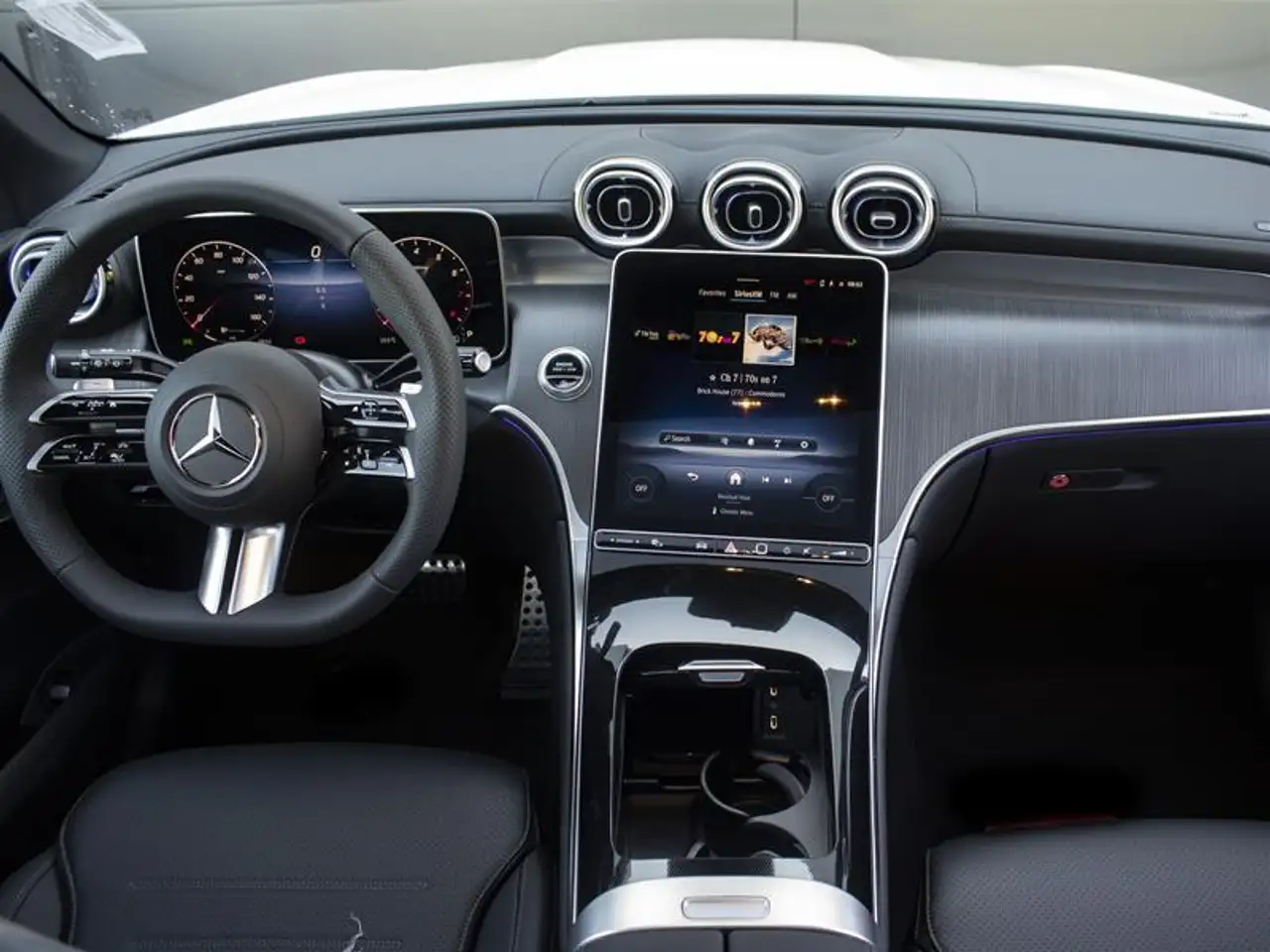 Mercedes-Benz GLC photo Mercedes-Benz GLC