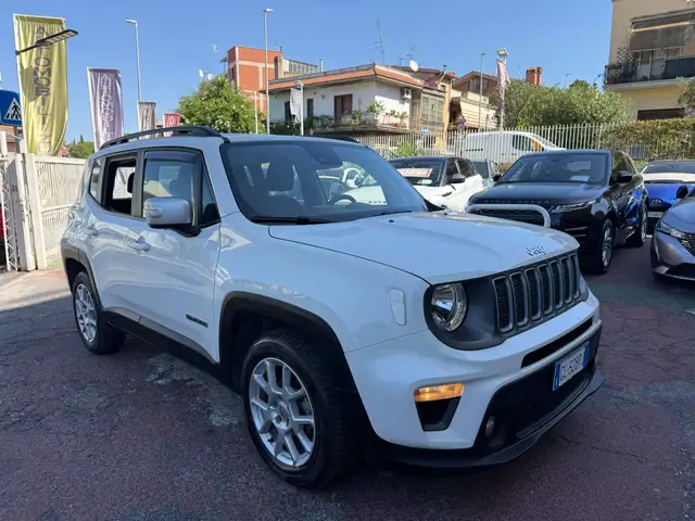 Jeep Renegade view 4