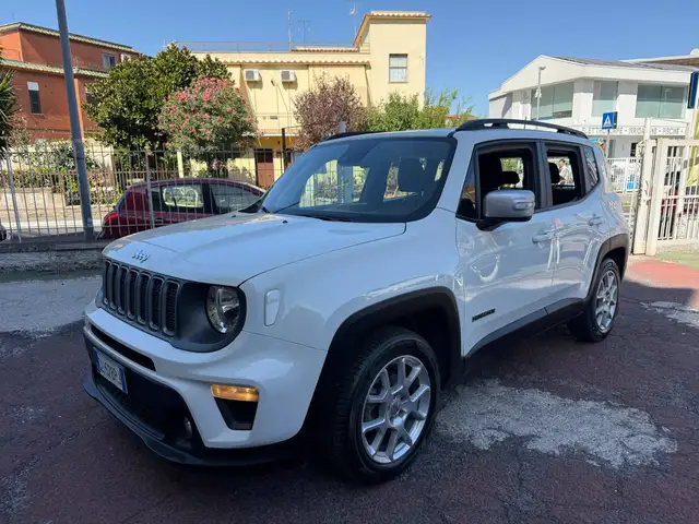 Jeep Renegade view 2
