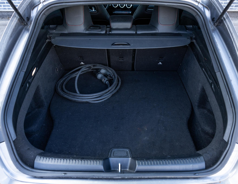 Mercedes-Benz CLA 250 Shooting Brake e Business Solution AMG Limited | P — photo 15