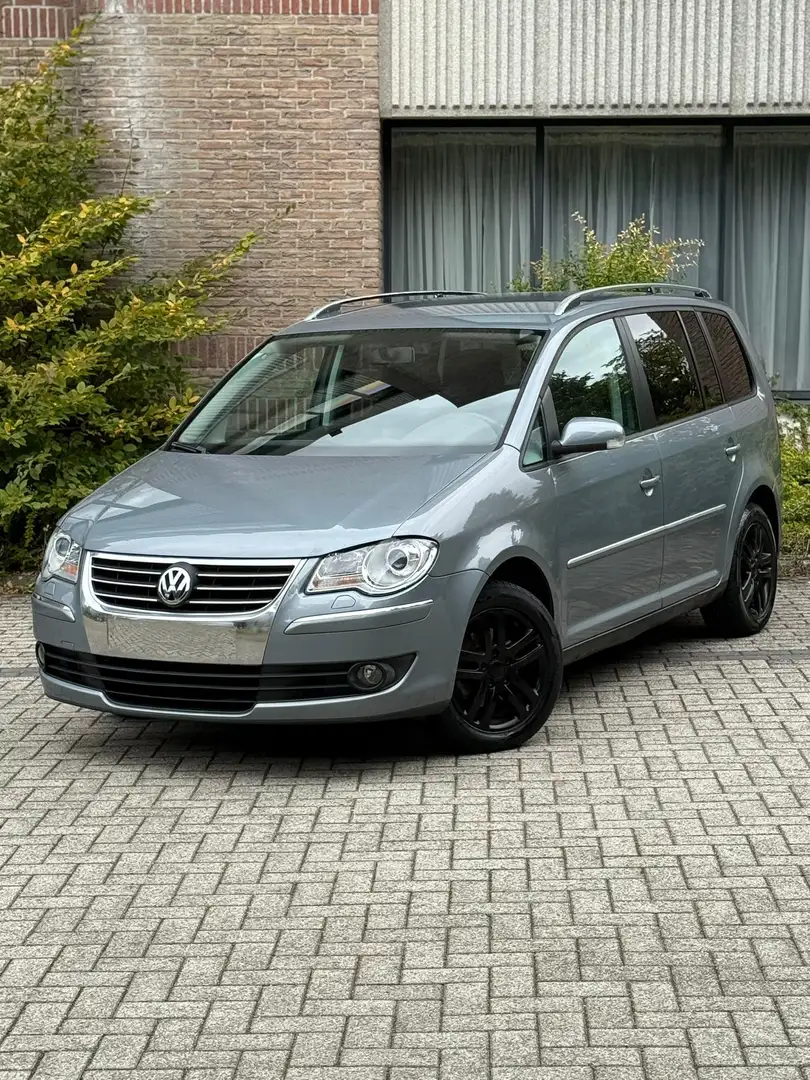 Volkswagen Touran VW Touran 1.4TSI Essence 7 Places CarPlay UINTED Grijs - 1