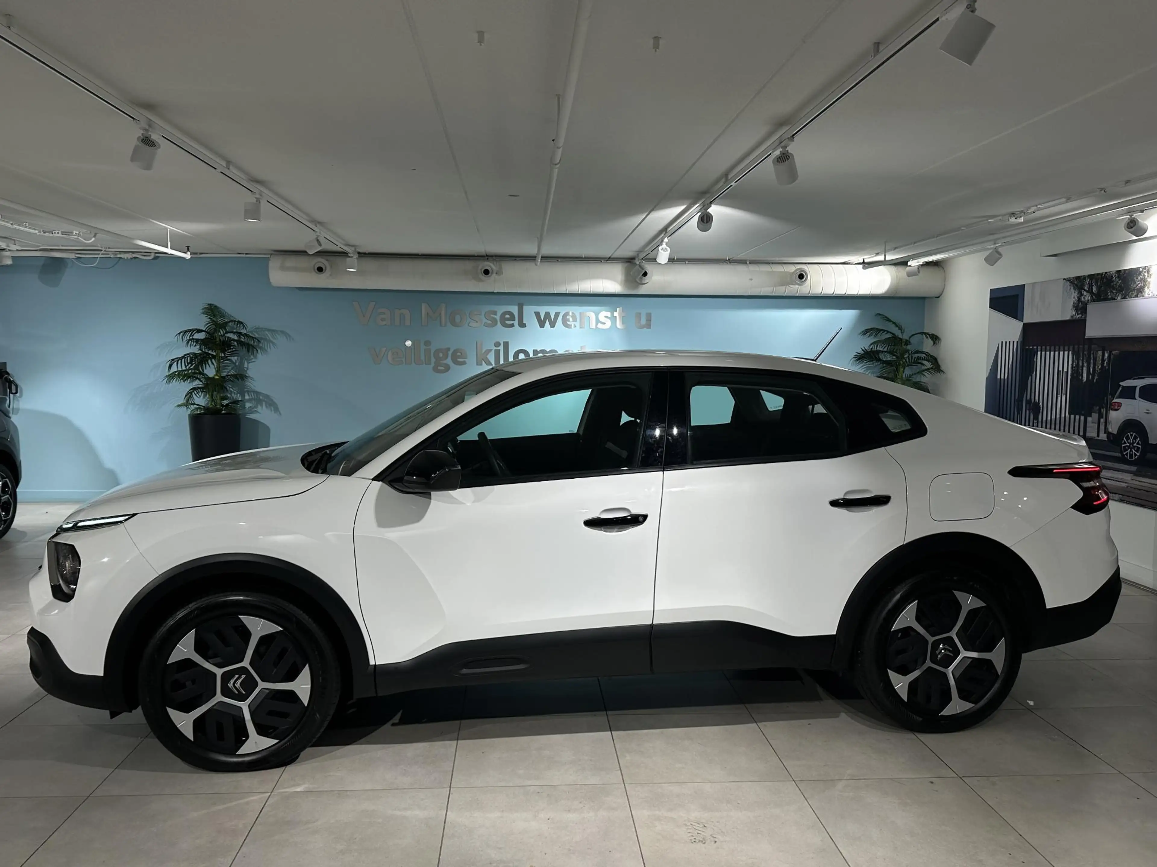 Citroen C4 X 1.2 Puretech 100 You | Parkeersensoren |  Apple Ca — photo 7