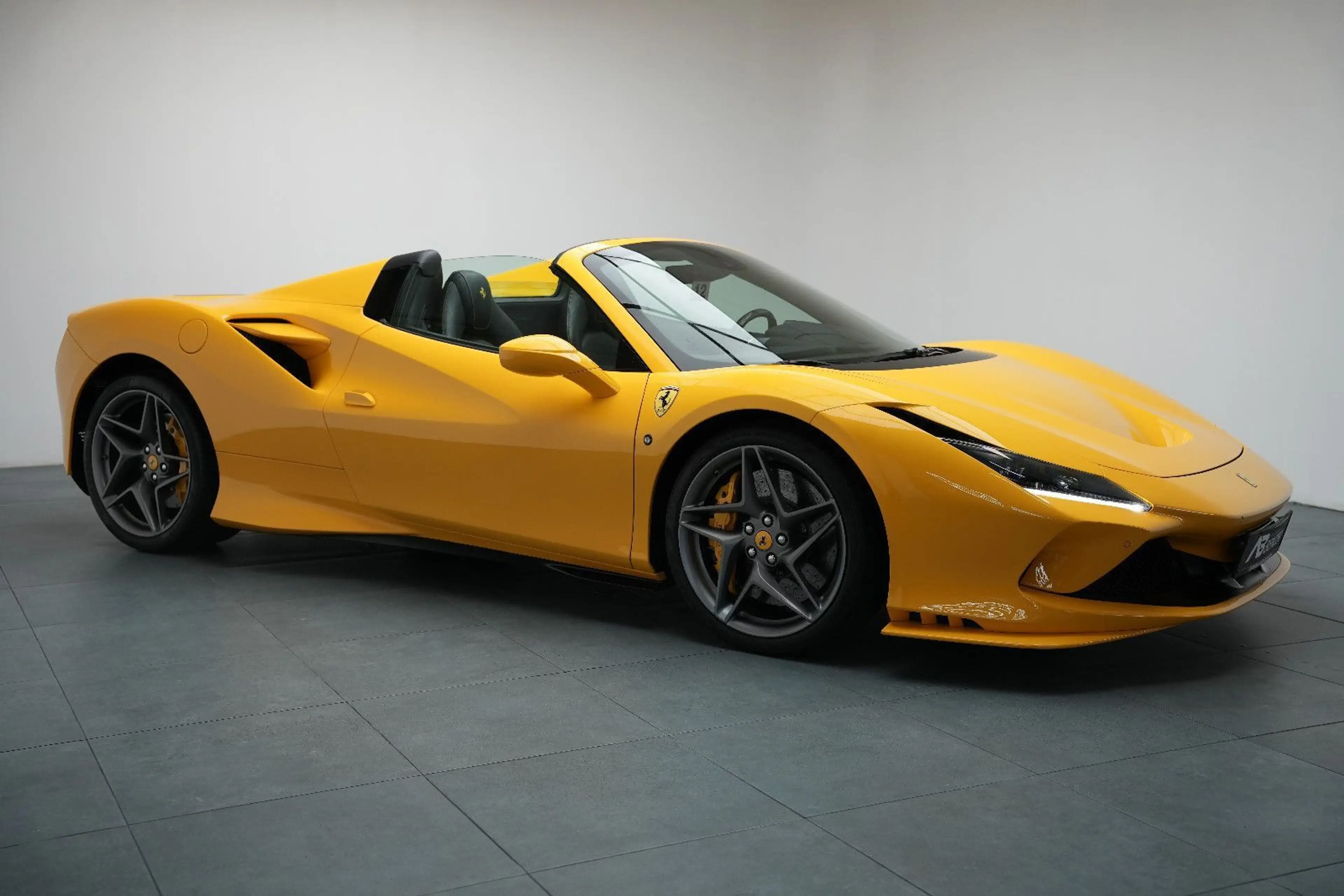 Ferrari F8 Spider Giallo Modena *Lift*Carbon*Kamera* — photo 3