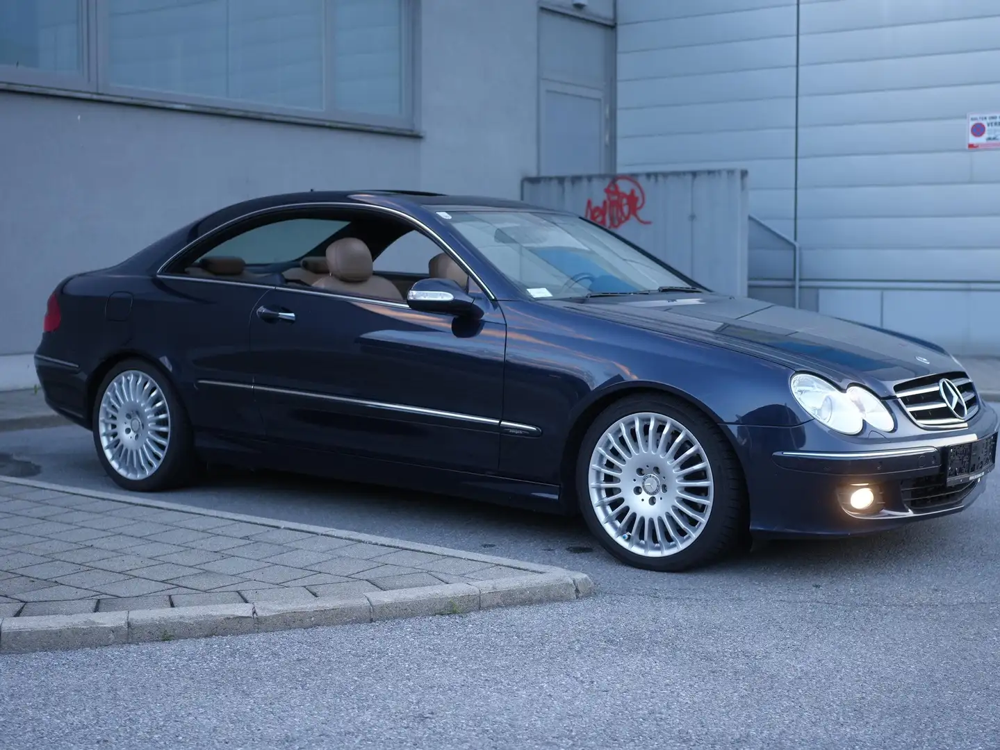 Mercedes-Benz CLK 320 CLK 320 Avantgarde Sport CDI Aut. Avantgarde Sport Schwarz - 1