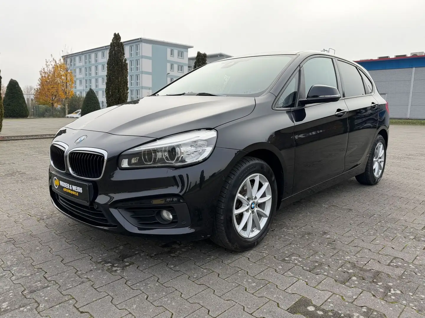 BMW 220 AUTOMATIK/NAVI/LED/STZHZG/S-HEFT Schwarz - 1