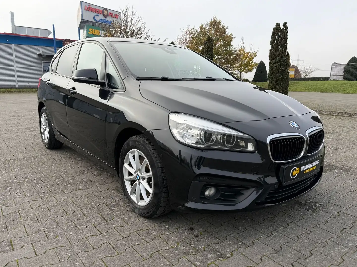 BMW 220 AUTOMATIK/NAVI/LED/STZHZG/S-HEFT Schwarz - 2