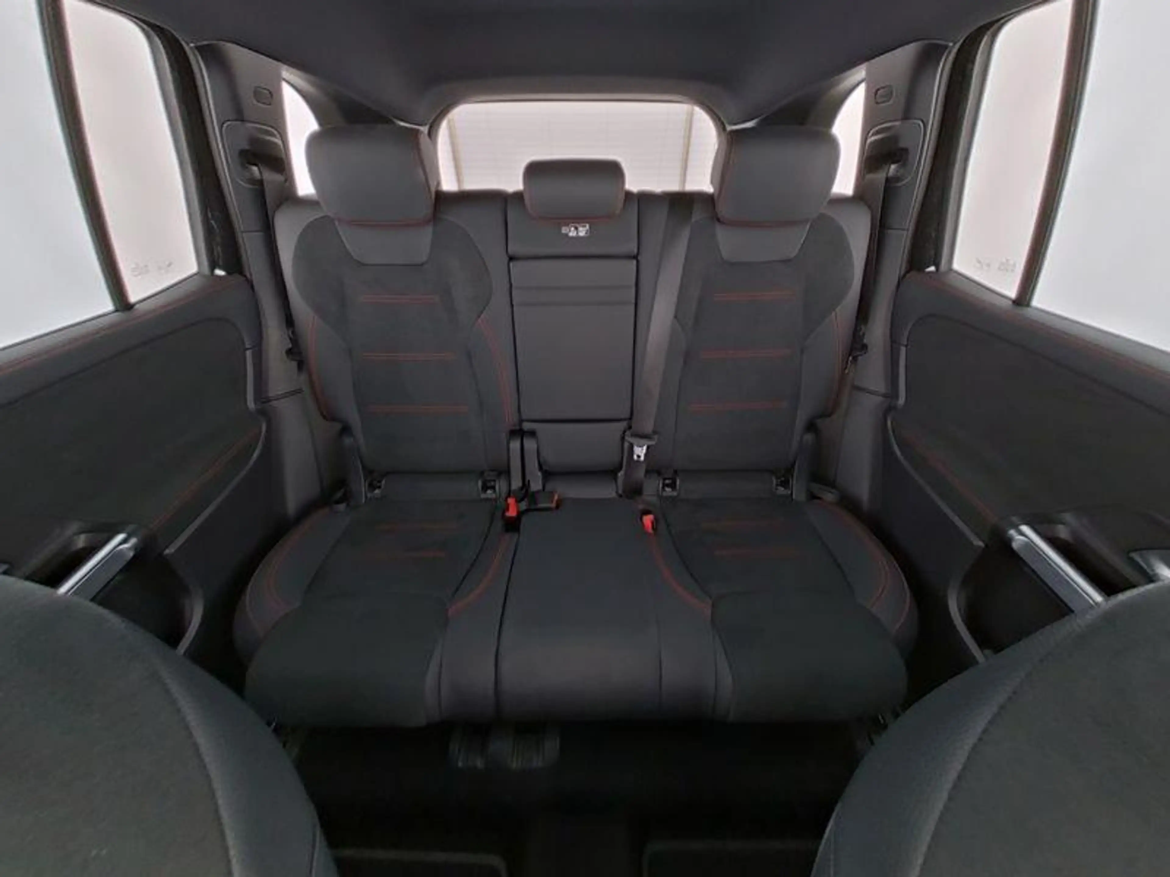 Mercedes-Benz EQB 250 250+ AMG Line 71 kWh / Night/ 360 camera/ Winter P — photo 6