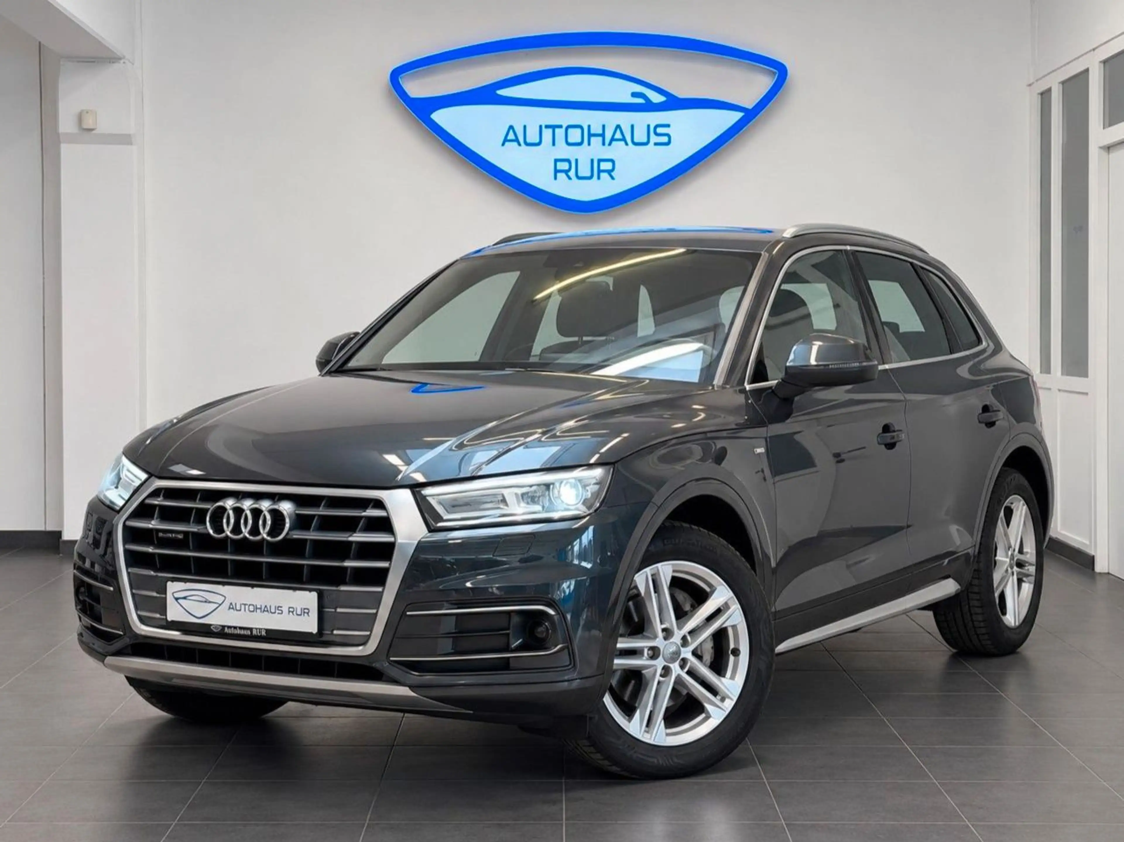 Audi Q5 quattro sport / 3x S-Line /  CARPLAY /ANDROID
