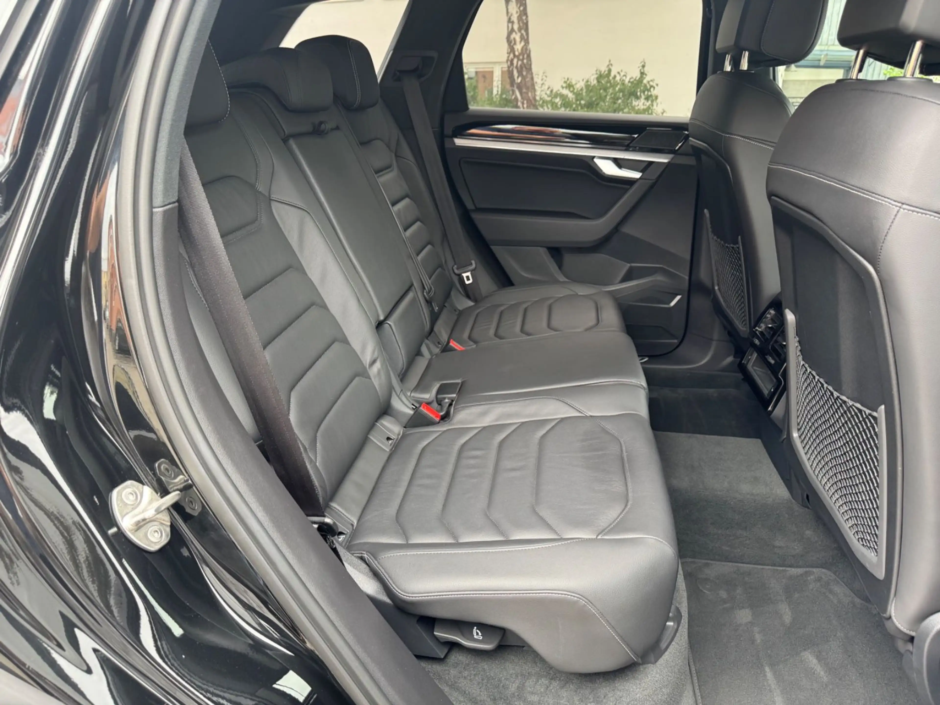 Volkswagen Touareg 3.0TSI/4M/Luft/Inno/Fahr-Ass+/360°/20" — photo 10