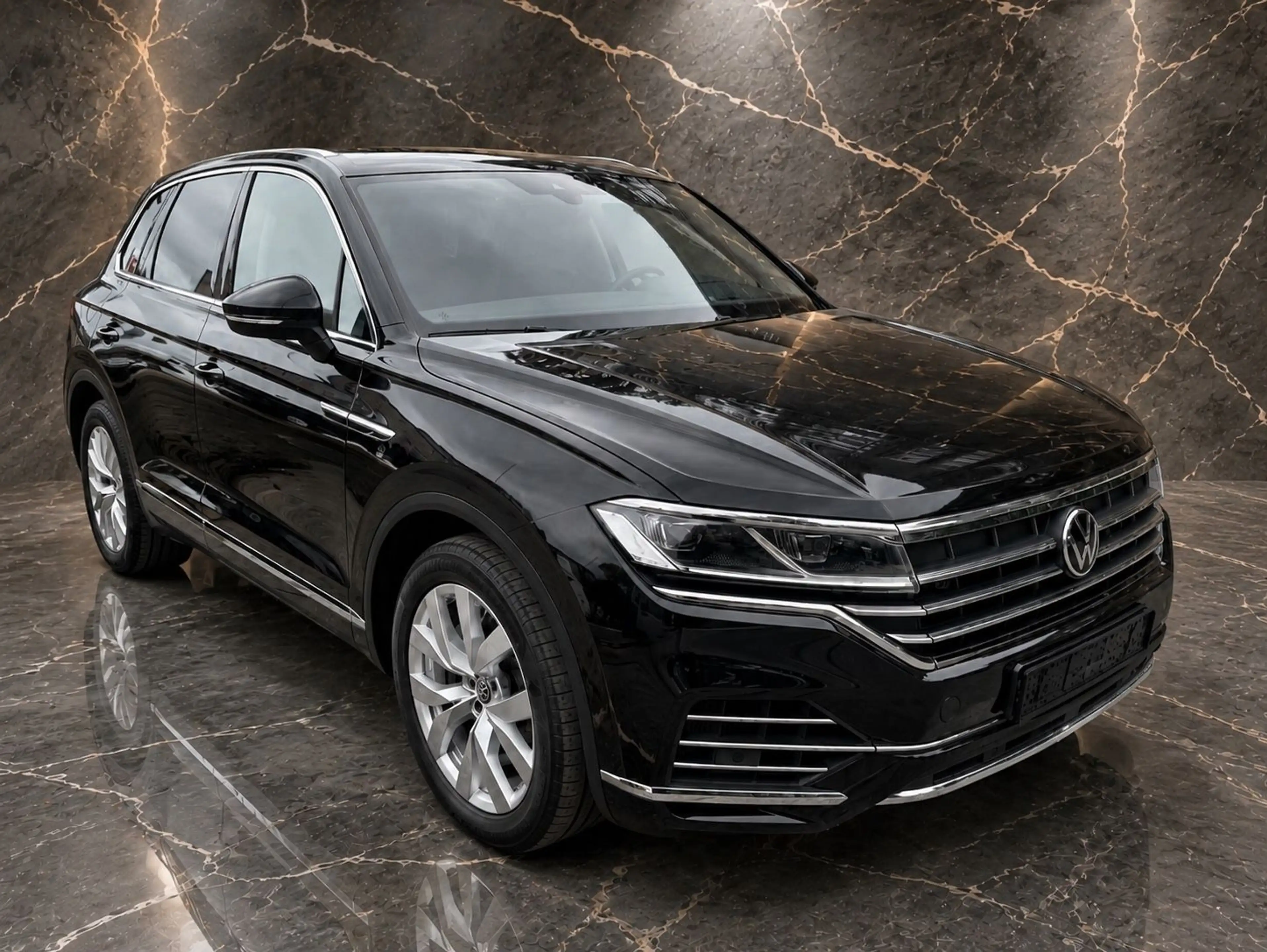 Volkswagen Touareg 3.0TSI/4M/Luft/Inno/Fahr-Ass+/360°/20"