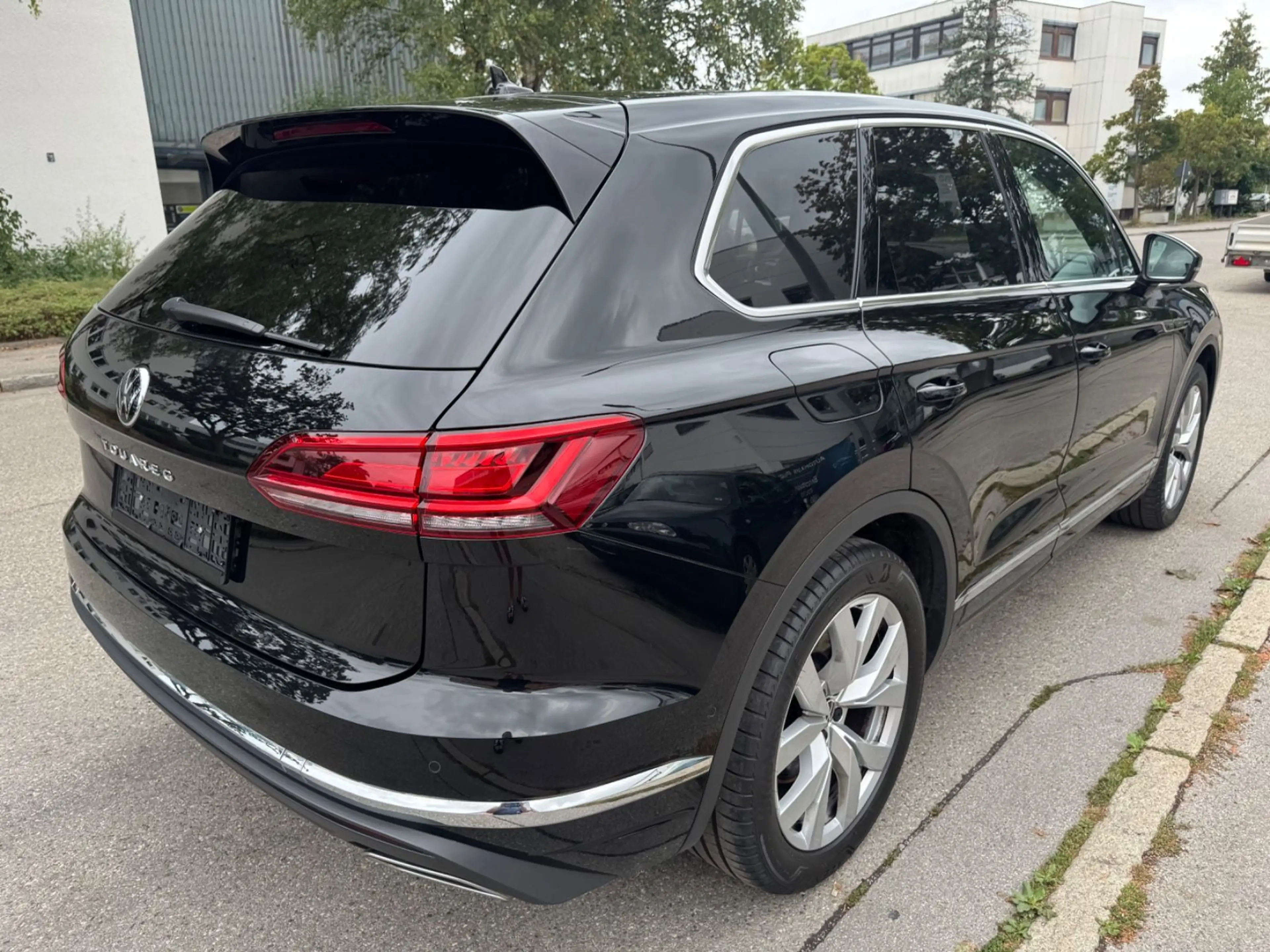 Volkswagen Touareg 3.0TSI/4M/Luft/Inno/Fahr-Ass+/360°/20" — photo 7