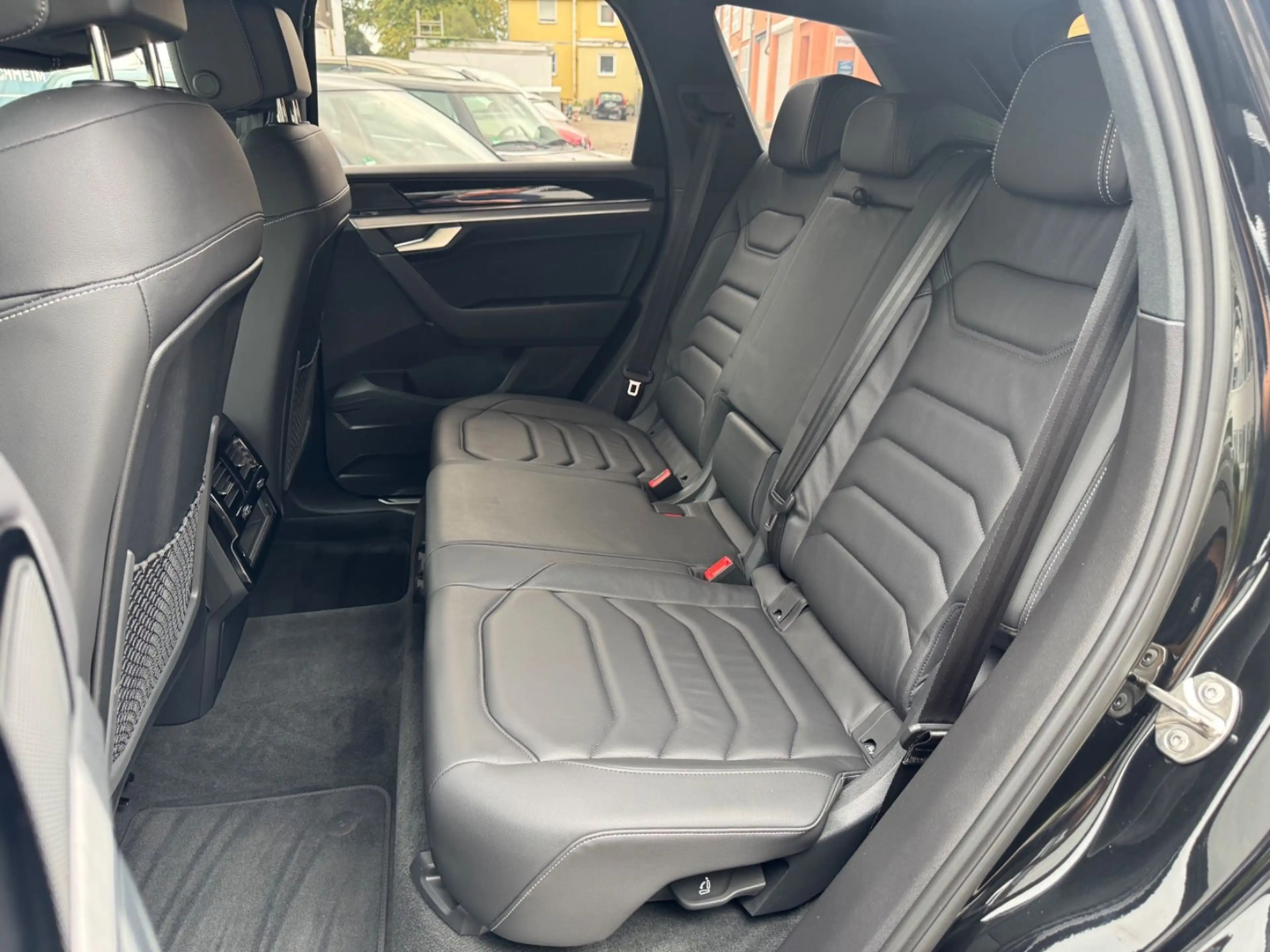 Volkswagen Touareg 3.0TSI/4M/Luft/Inno/Fahr-Ass+/360°/20" — photo 8