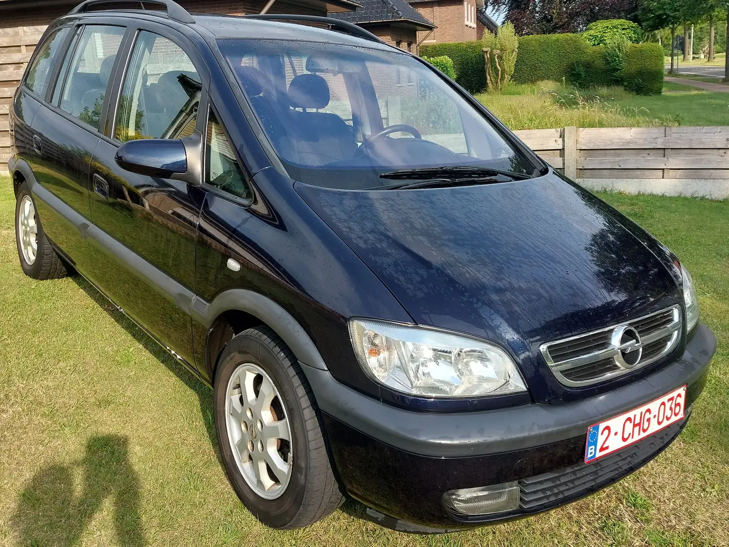 Opel Zafira Zafira 2.0 DTI Executive Modrá - 1