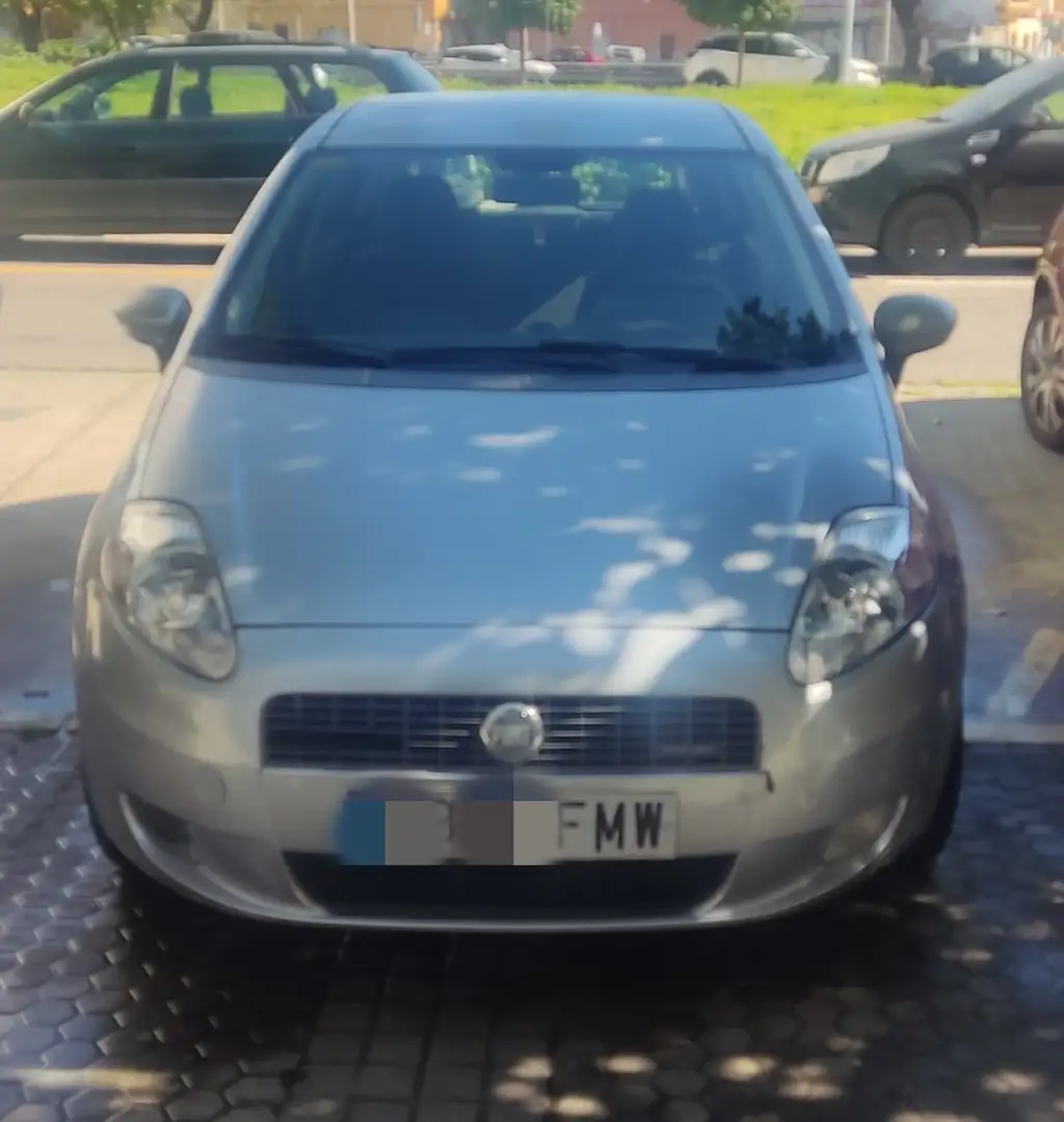 Fiat Grande Punto Grande Punto 1.3Mjt Active Active Gris - 1