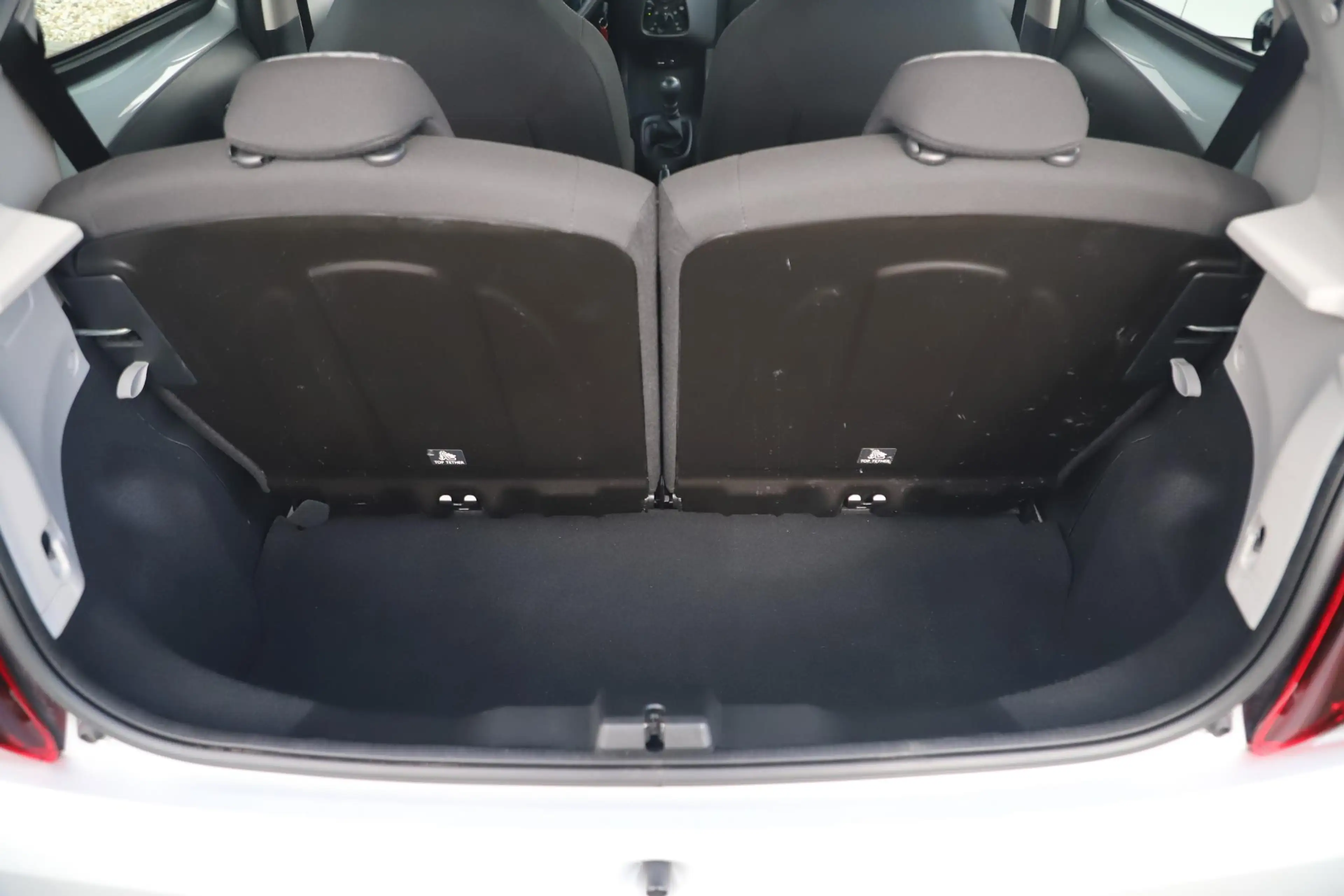 Peugeot 108 1.0 e-VTi Active NAP! All-season banden Airco Radi — photo 11