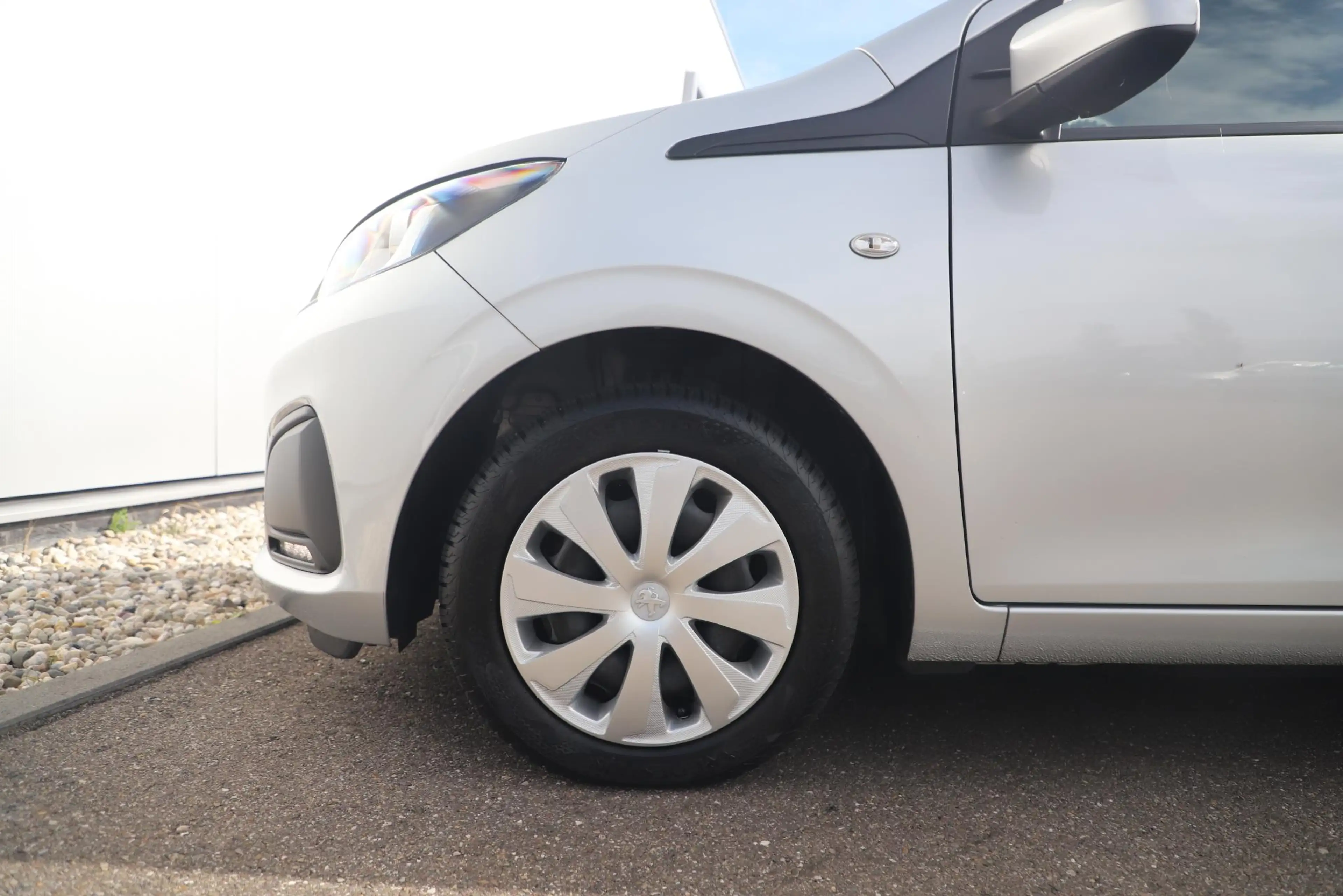 Peugeot 108 1.0 e-VTi Active NAP! All-season banden Airco Radi — photo 7