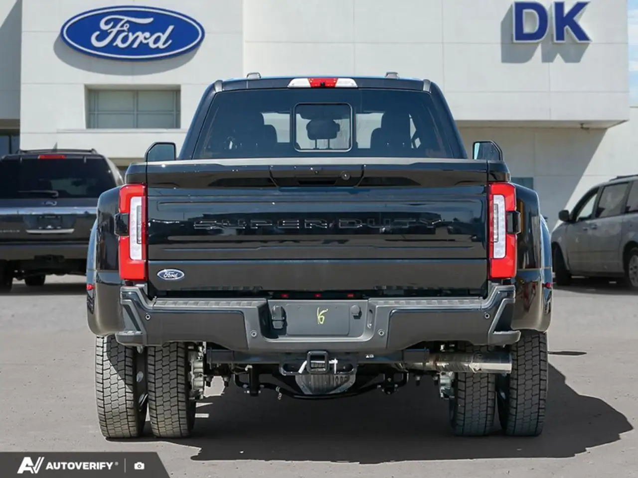 Ford F-450 Super Duty снимка Ford F-450 Super Duty
