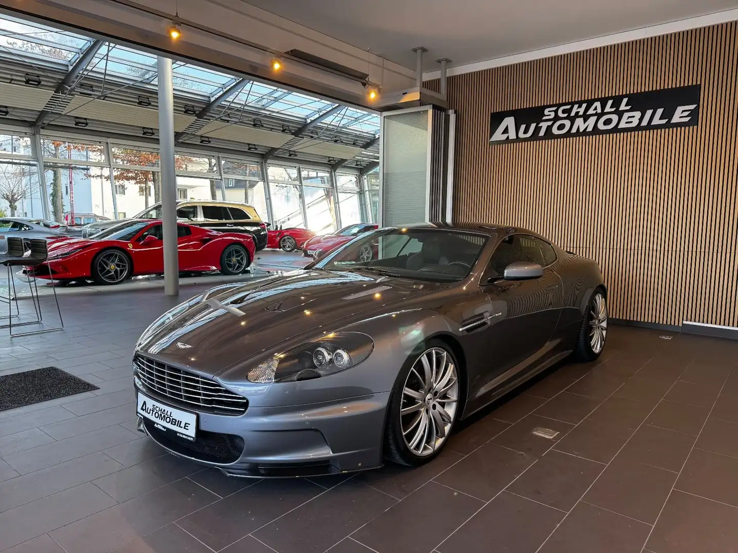 Aston Martin DBS 6.0 V12 Loder 1899/NAVI/CARBON/PDC/XENON Grau - 1