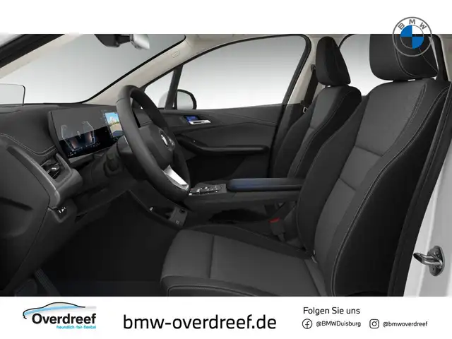 BMW 2 Series view 3