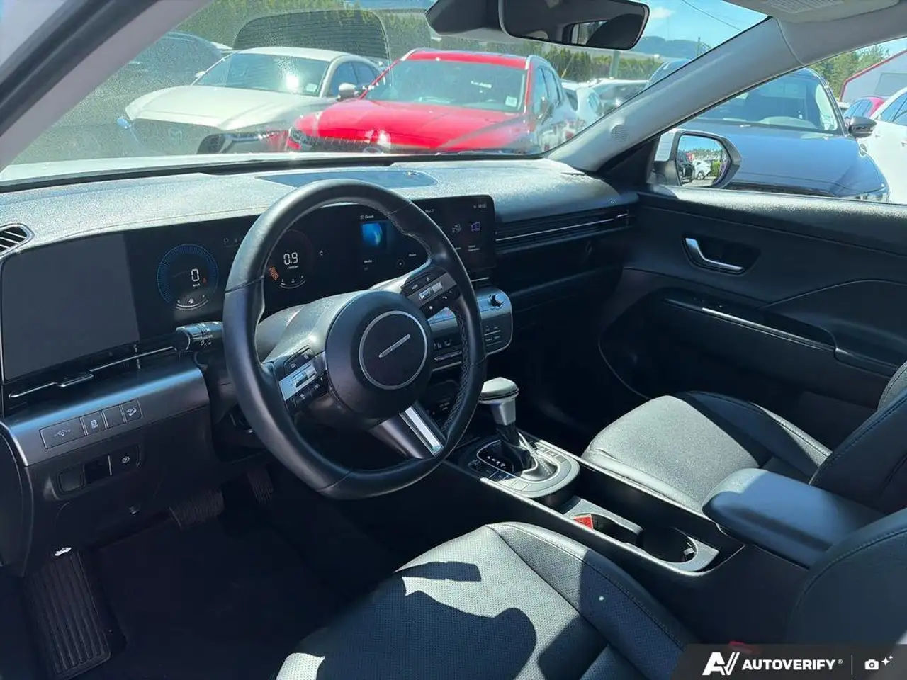 Hyundai KONA снимка Hyundai KONA