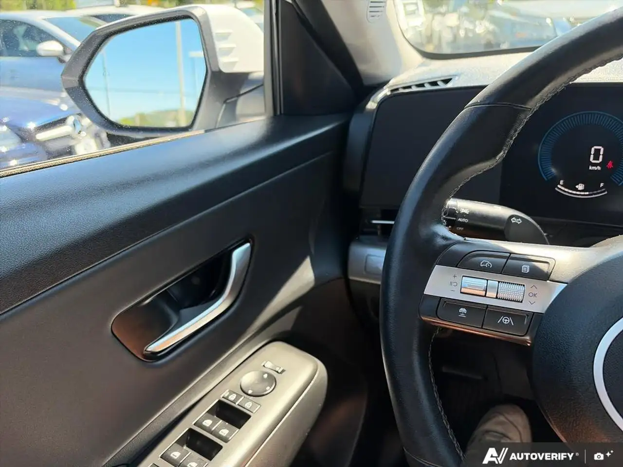 Hyundai KONA снимка Hyundai KONA