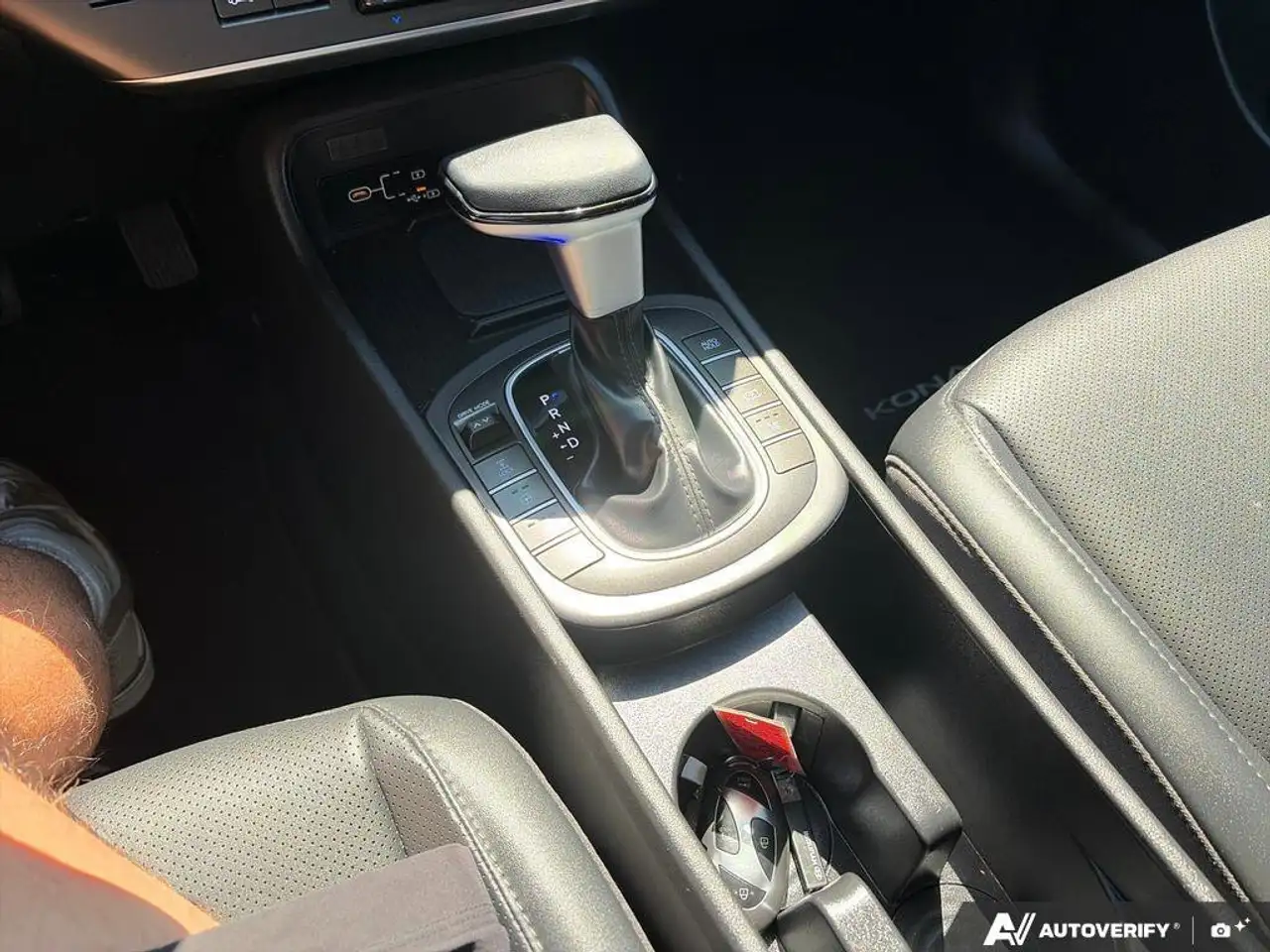 Hyundai KONA снимка Hyundai KONA