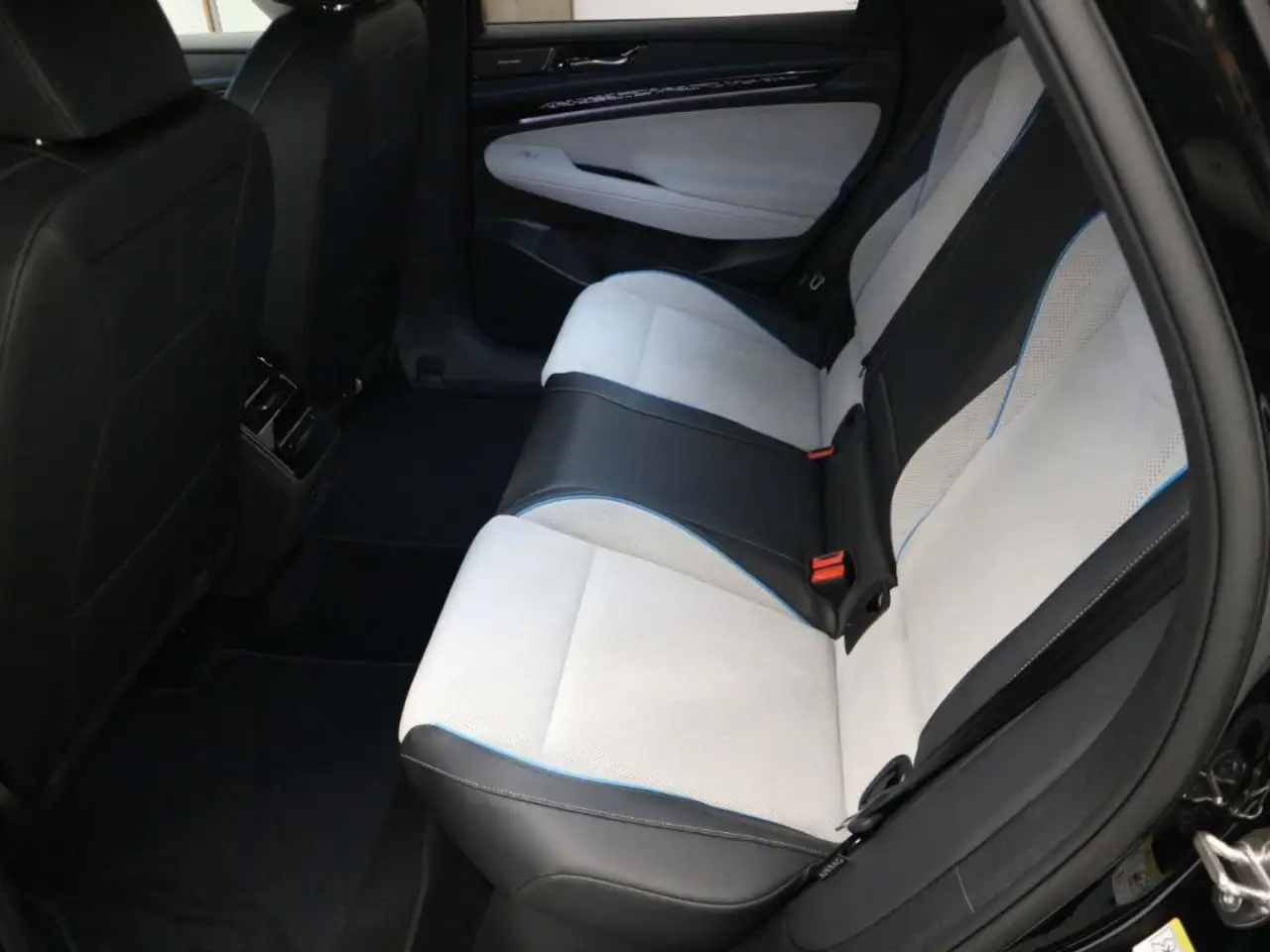 Volkswagen ID.7 Elektro Pro 77 kWh 16