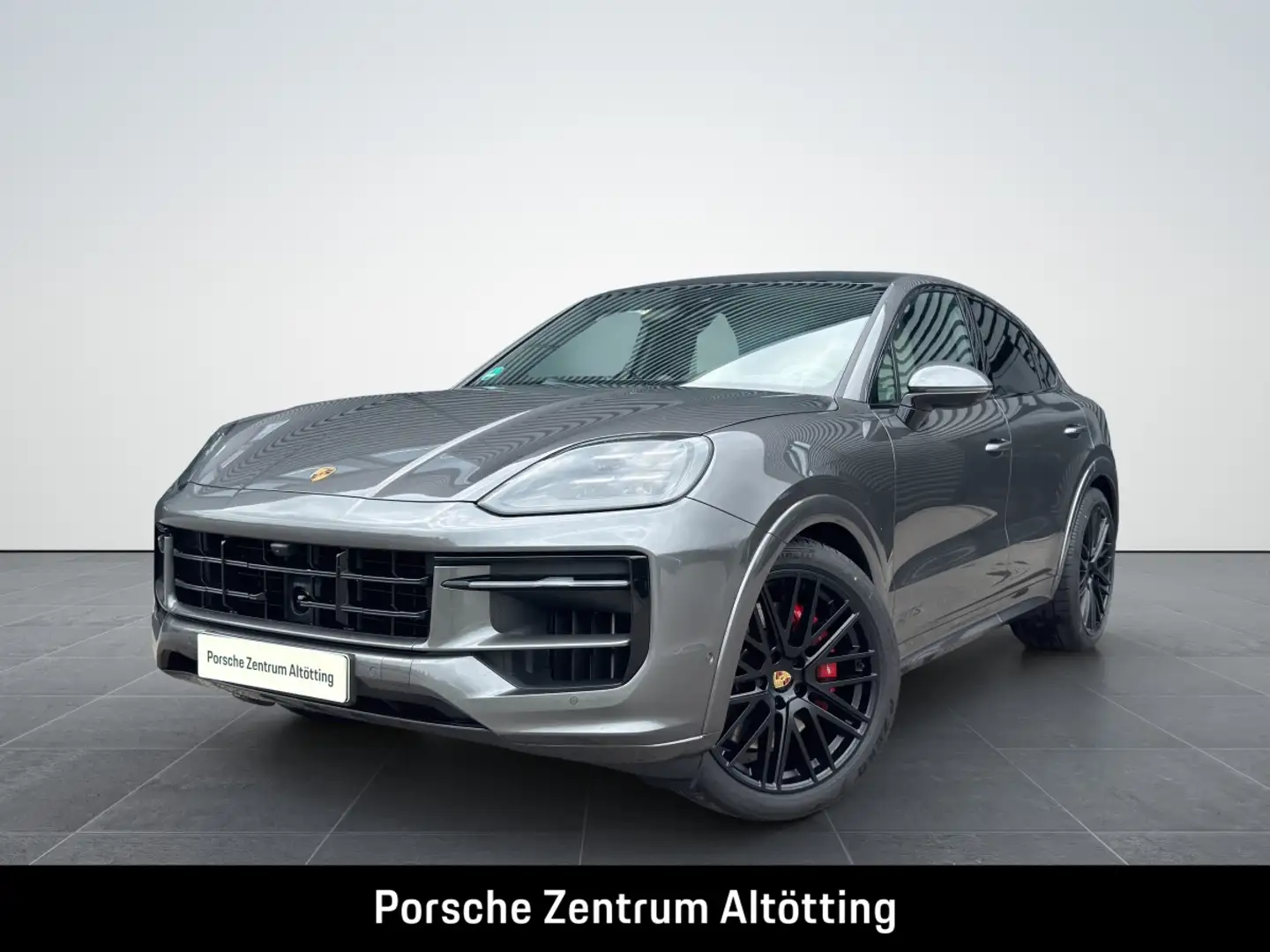 Porsche Cayenne GTS Coupe | PDCC | Hinterachslenkung | Grijs - 2