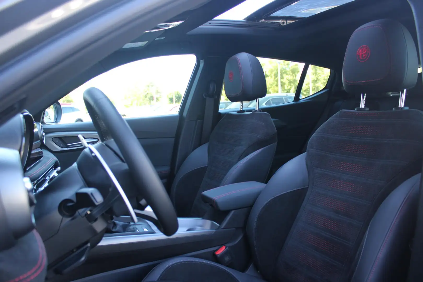 Alfa Romeo Tonale PHEV 280PK VELOCE | NIEUWE AUTO! | PANORAMISCH SCH Grijs - 2